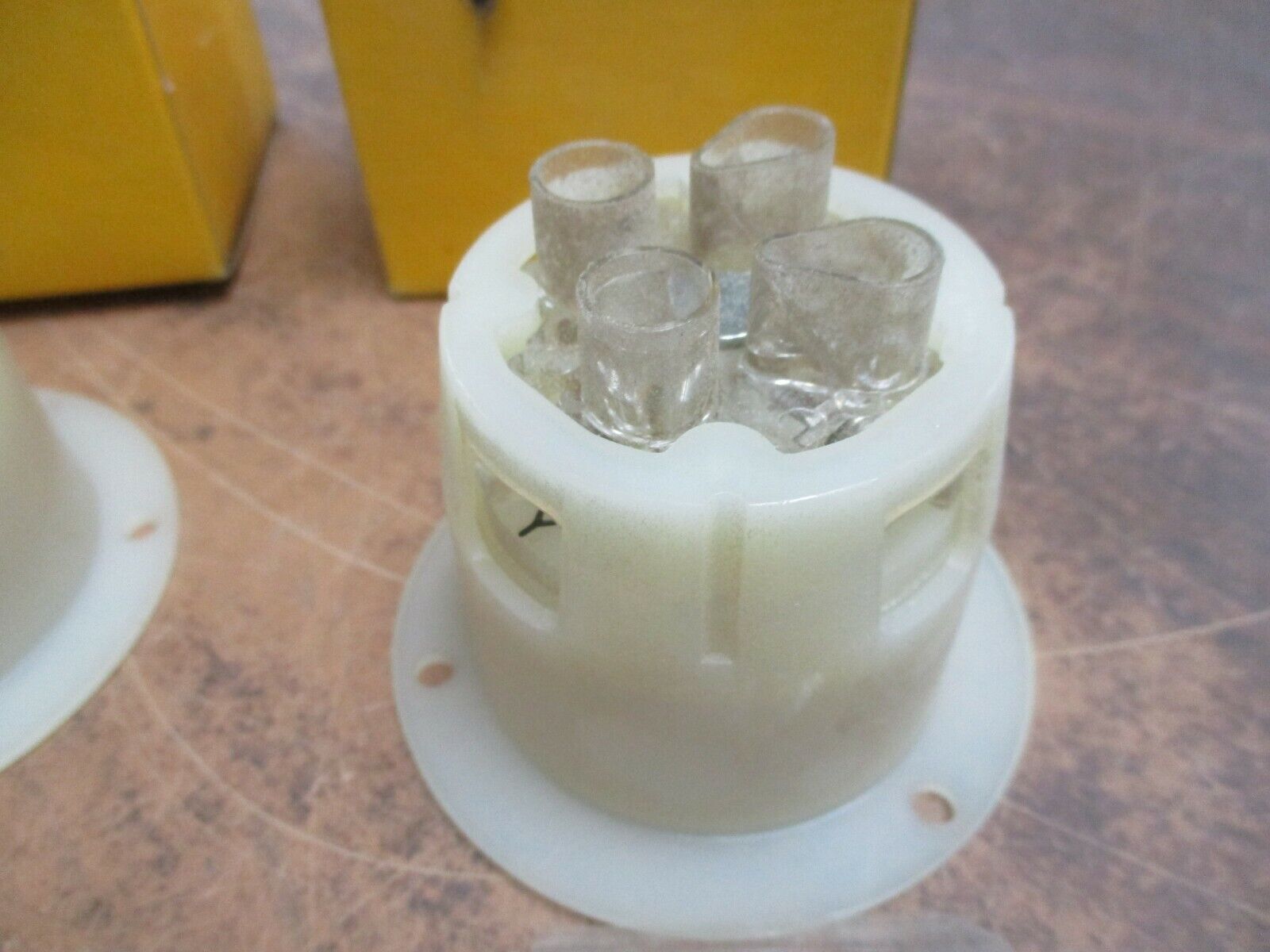 Hubbell Twist-Lock Flanged Inlet 2415 20A 125/250V 3P 4W *Lot of 2* New Surplus