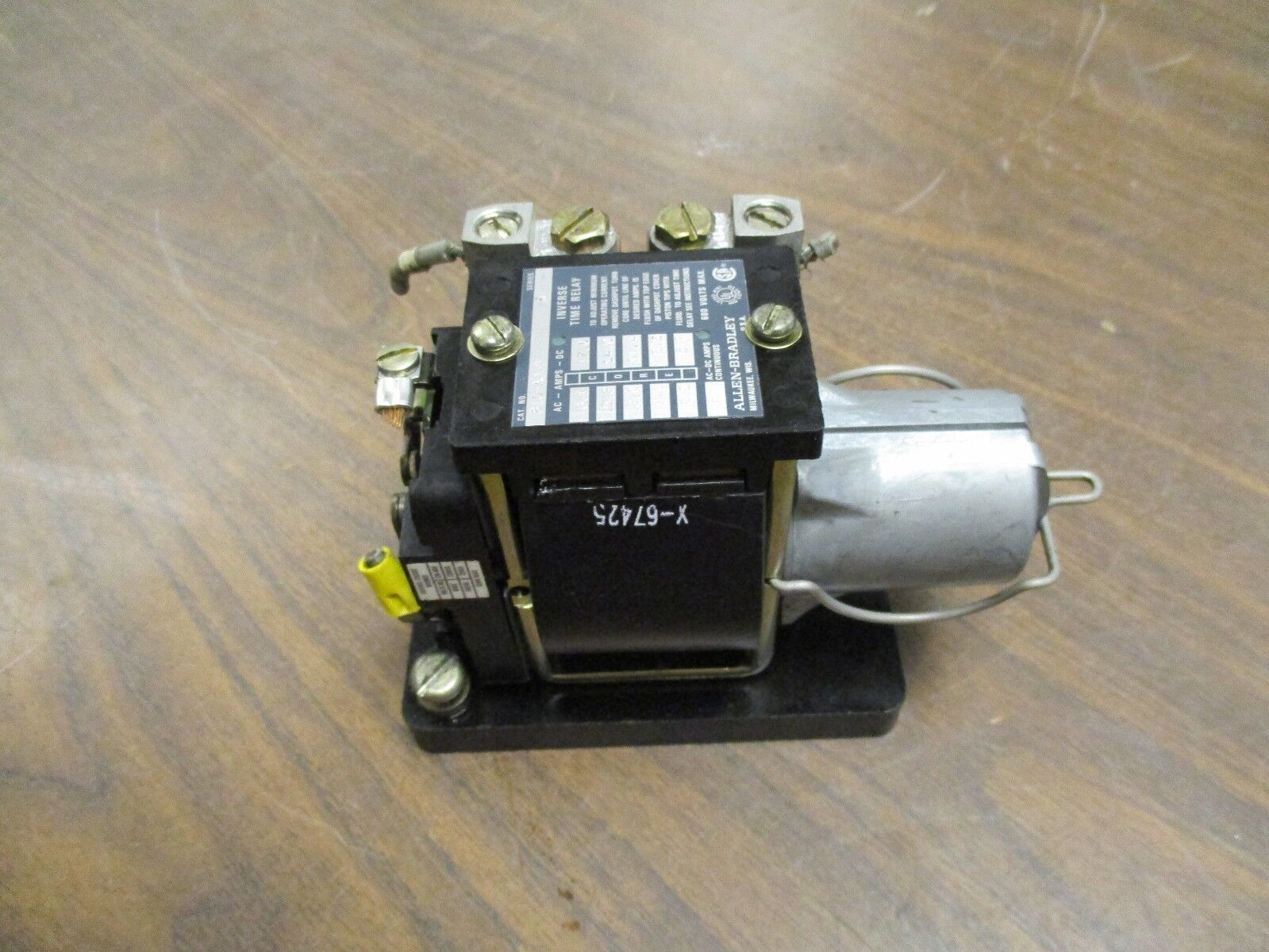 Allen-Bradley Inverse Time Relay 810-AO6B 600V Max 12A Continuous Used