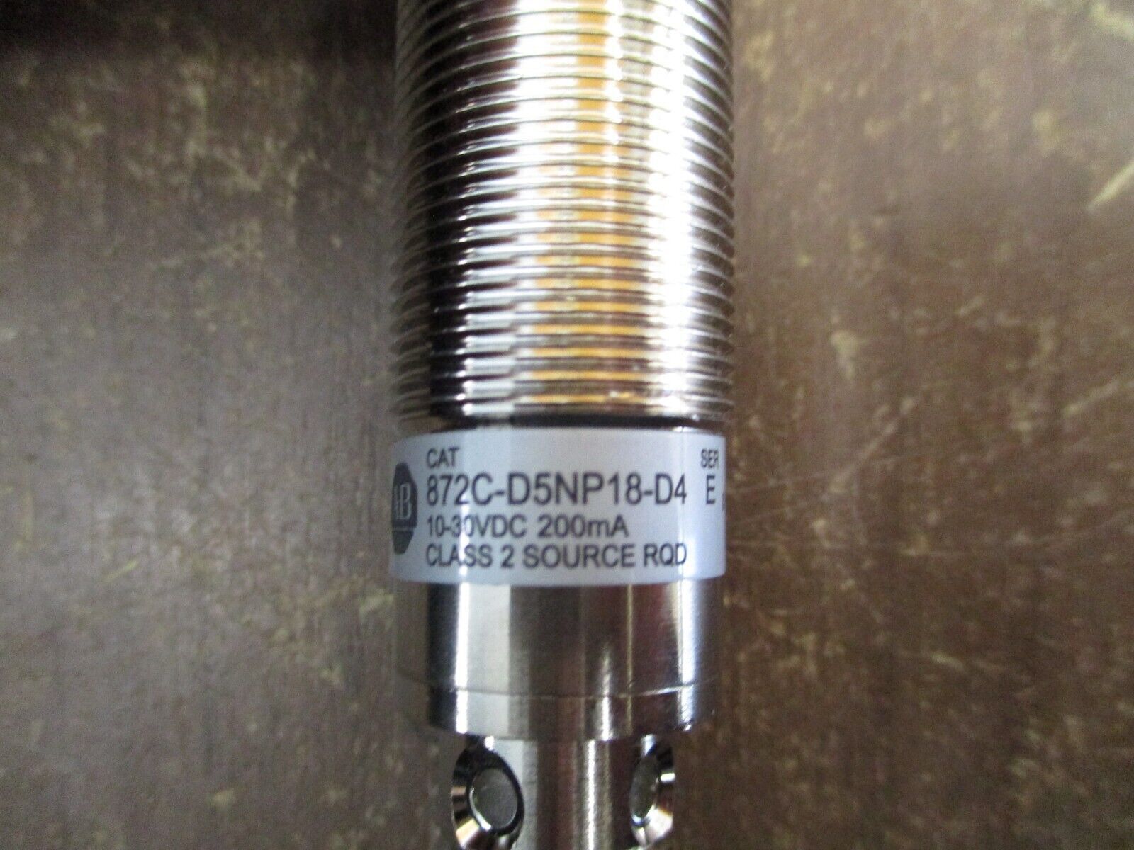 Allen-Bradley Inductive Proximity Sensor 872C-D5NP18-D4 Ser. E 10-30VDC