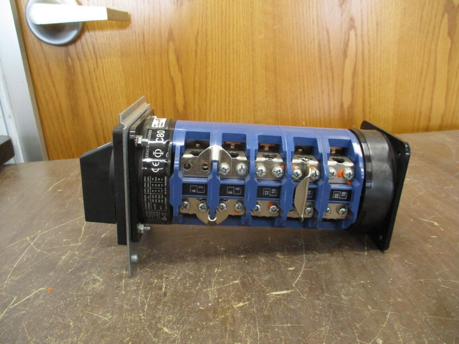 Kraus & Naimer C80 UPS Service Bypass Rotary Switch USM663 100A 600V Used