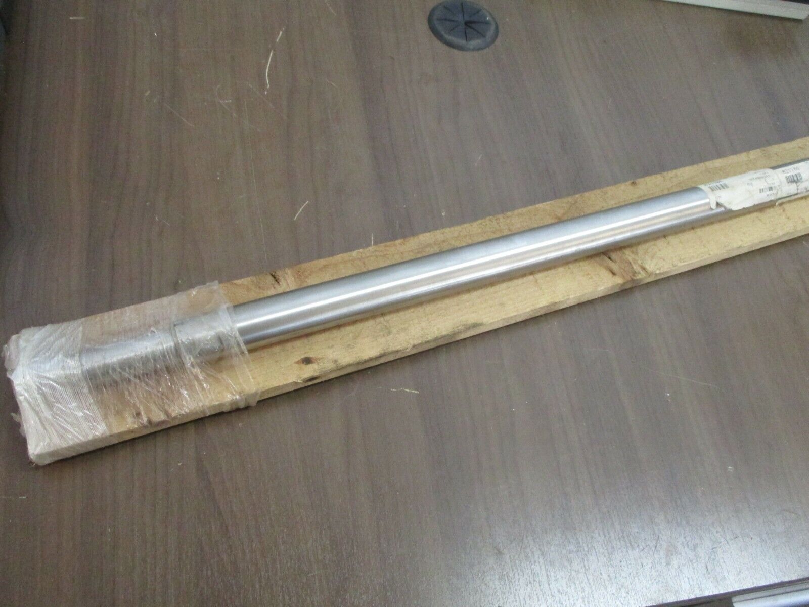 Misc. Brand Shaft 821186 Length: 40" Diameter: 1-1/4" to 7/8" New Surplus