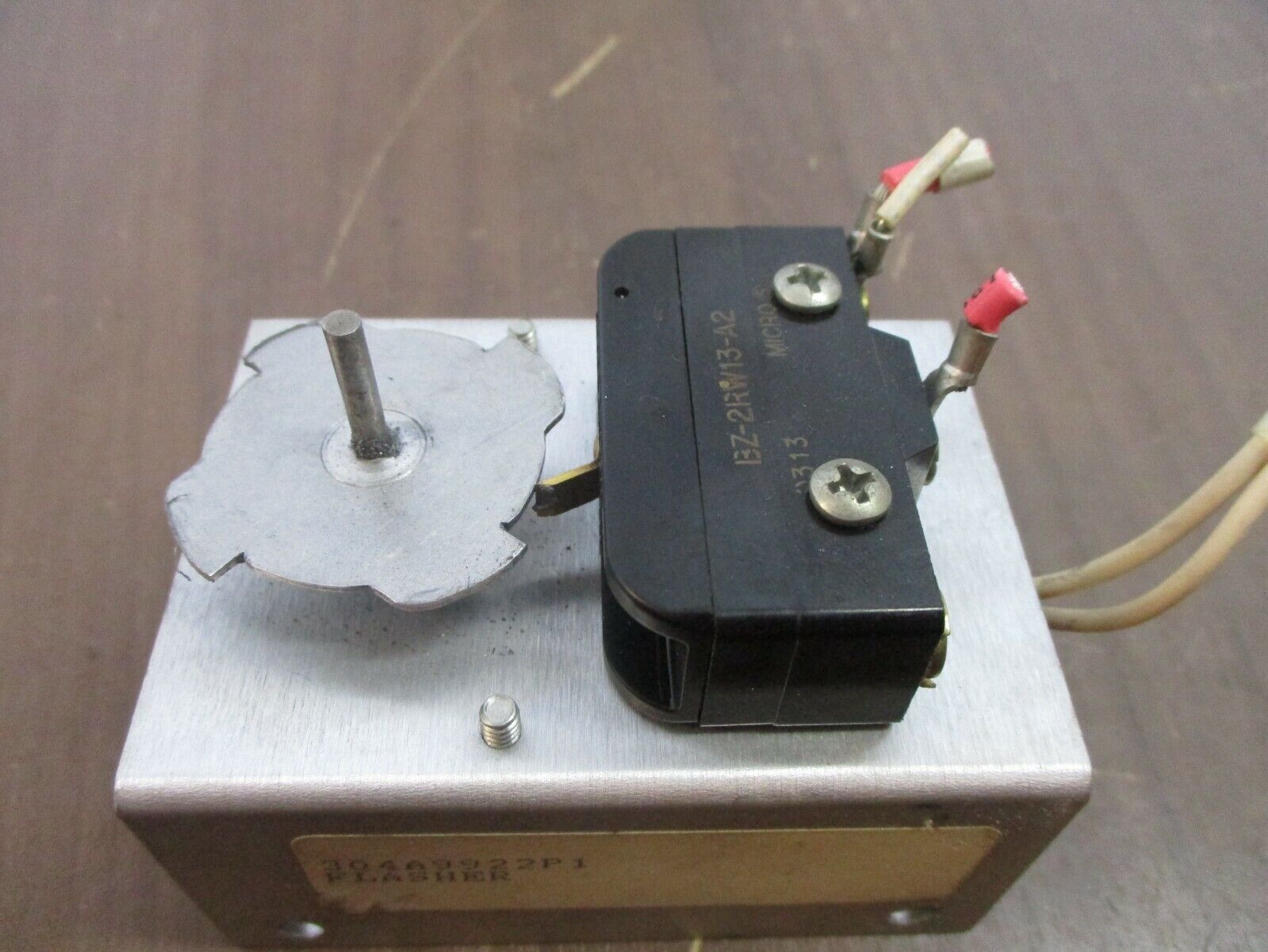 Synchron Flasher 304A9922P1 Used