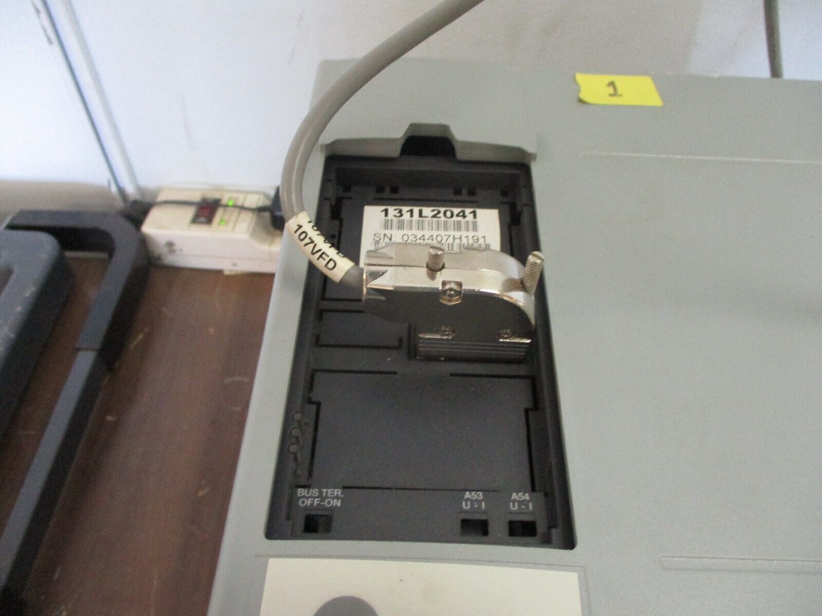 Trane TR200 AC Drive 131L2041 15HP 3Ph w/ Keypad *Chipped Cover* Used