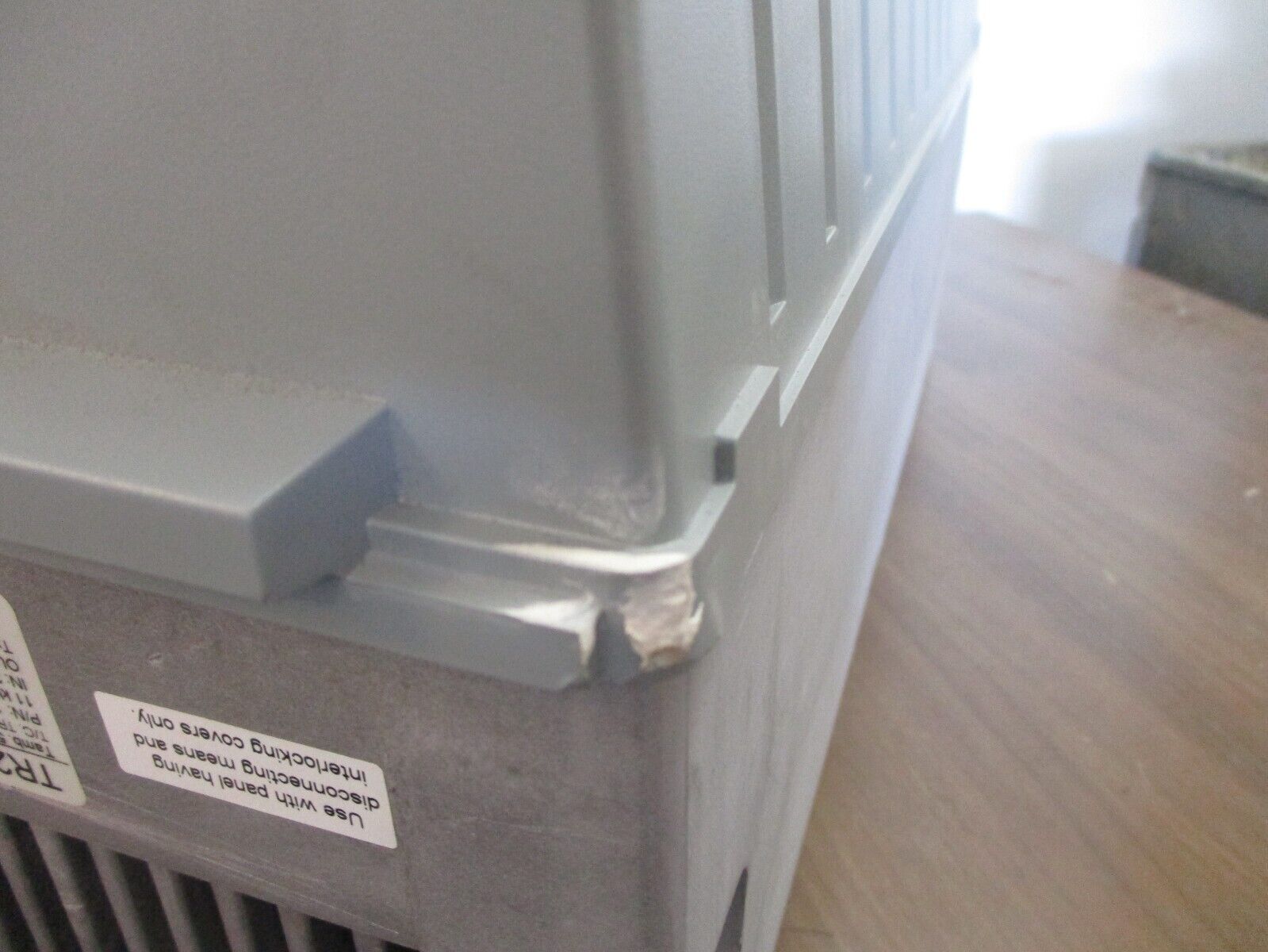 Trane TR200 AC Drive 131L2041 15HP 3Ph w/ Keypad *Chipped Cover* Used
