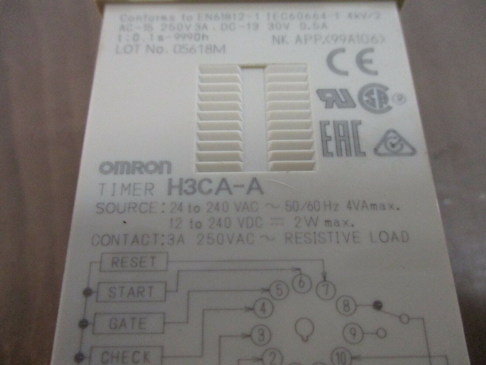 Omron Timer H3CA-A Range: 0.1s-9990h 24-240VAC 12-240VDC Used