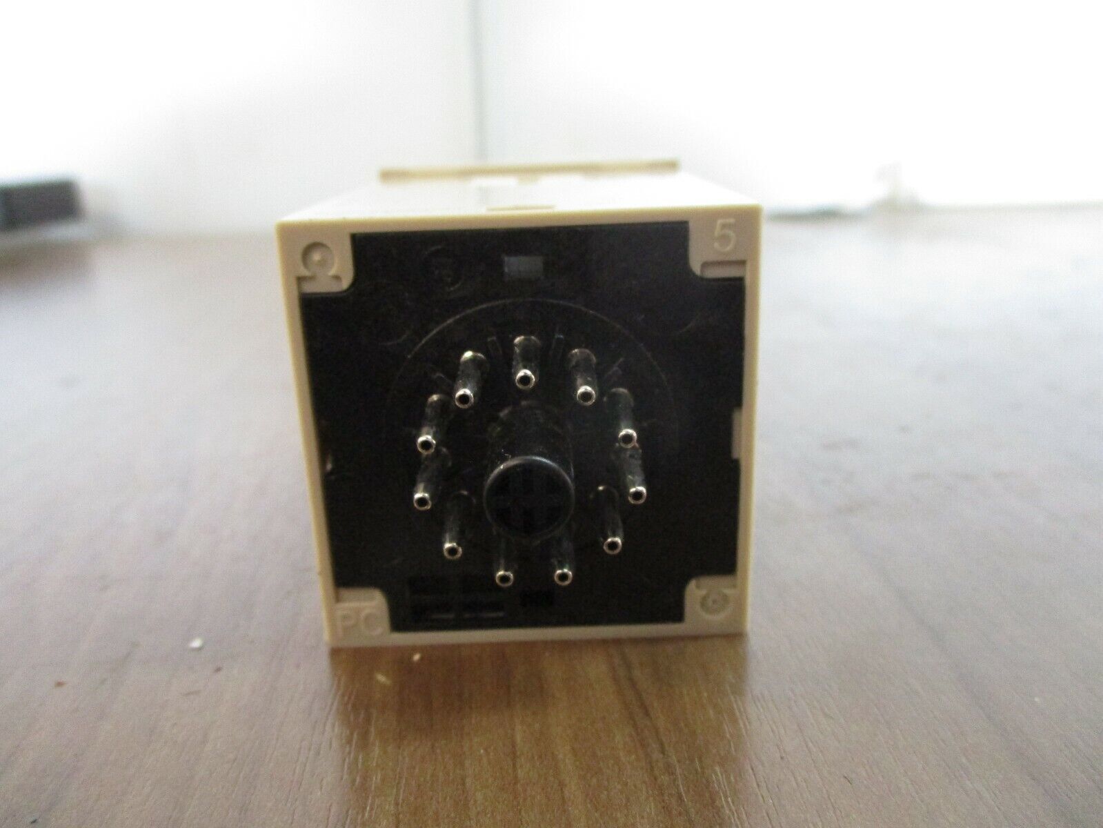 Omron Timer H3CA-A Range: 0.1s-9990h 24-240VAC 12-240VDC Used