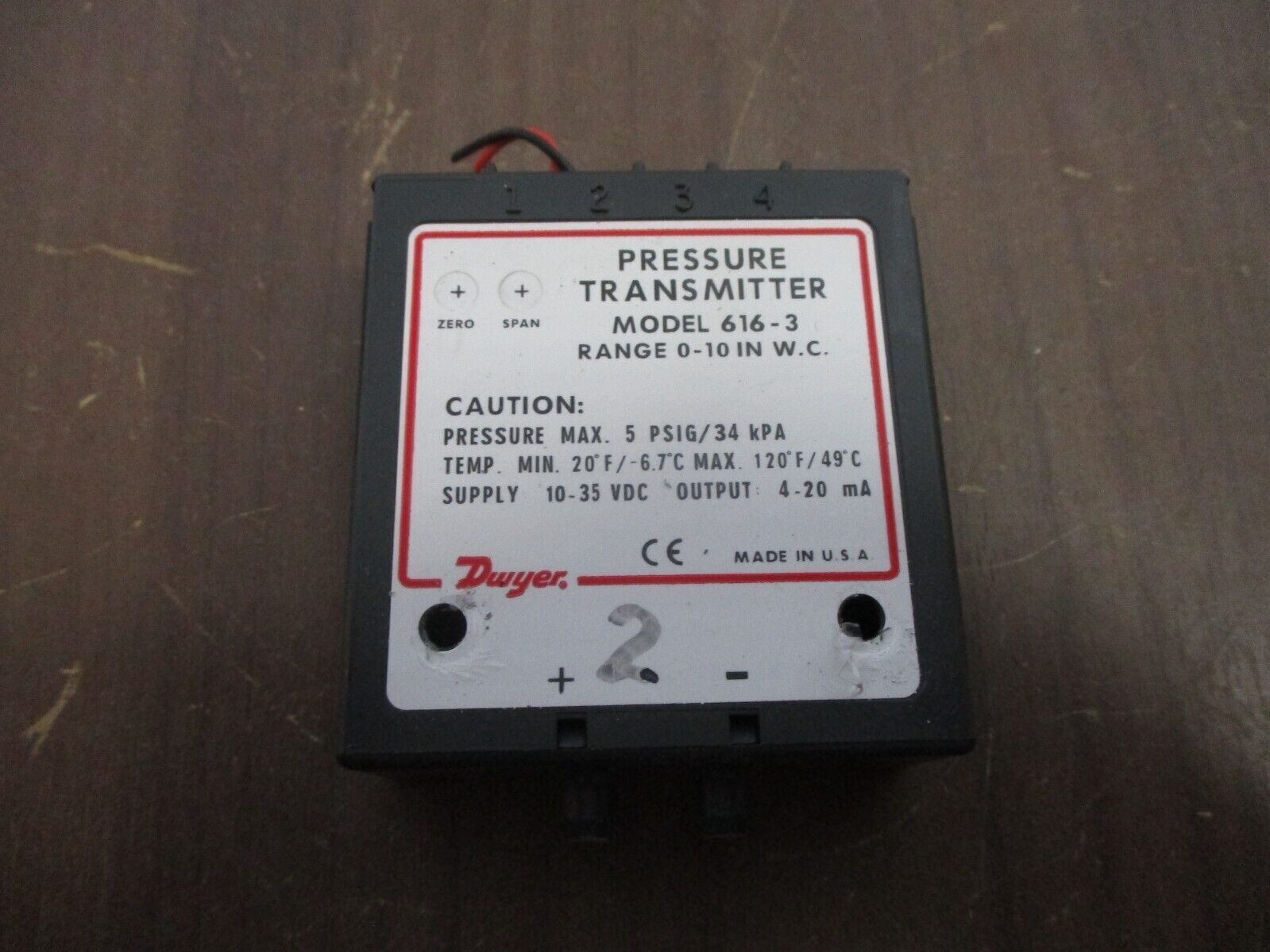 Dwyer Pressure Transmitter 616-3 Range: 0-10" W.C. Used