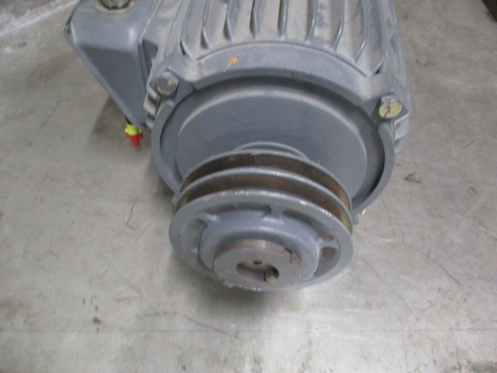 GE AC Motor 5KE213BC205A 7.5HP 1800RPM FR:213T ENCL:TE 230/460V 18.2/9.1A Used