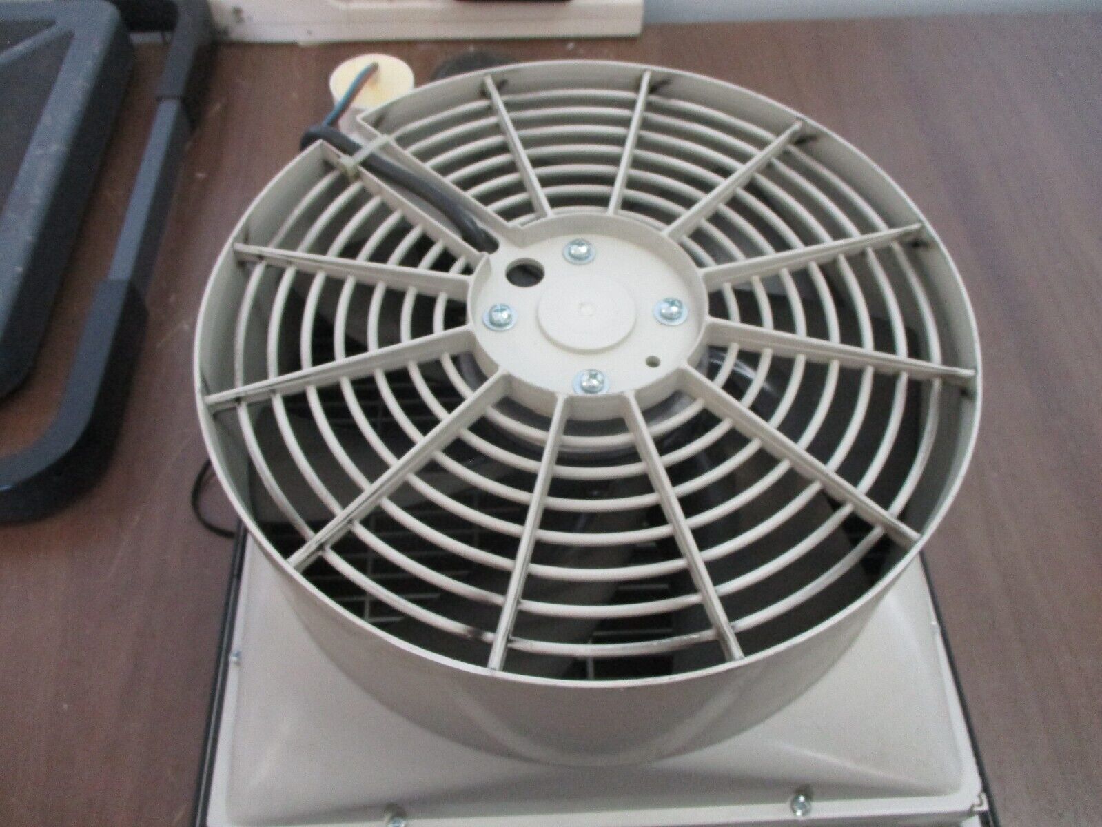 Mclean Fan Package SF-1316-423 115V 1Ph 50/60Hz 1.05 / 1.47A 120/175W Used