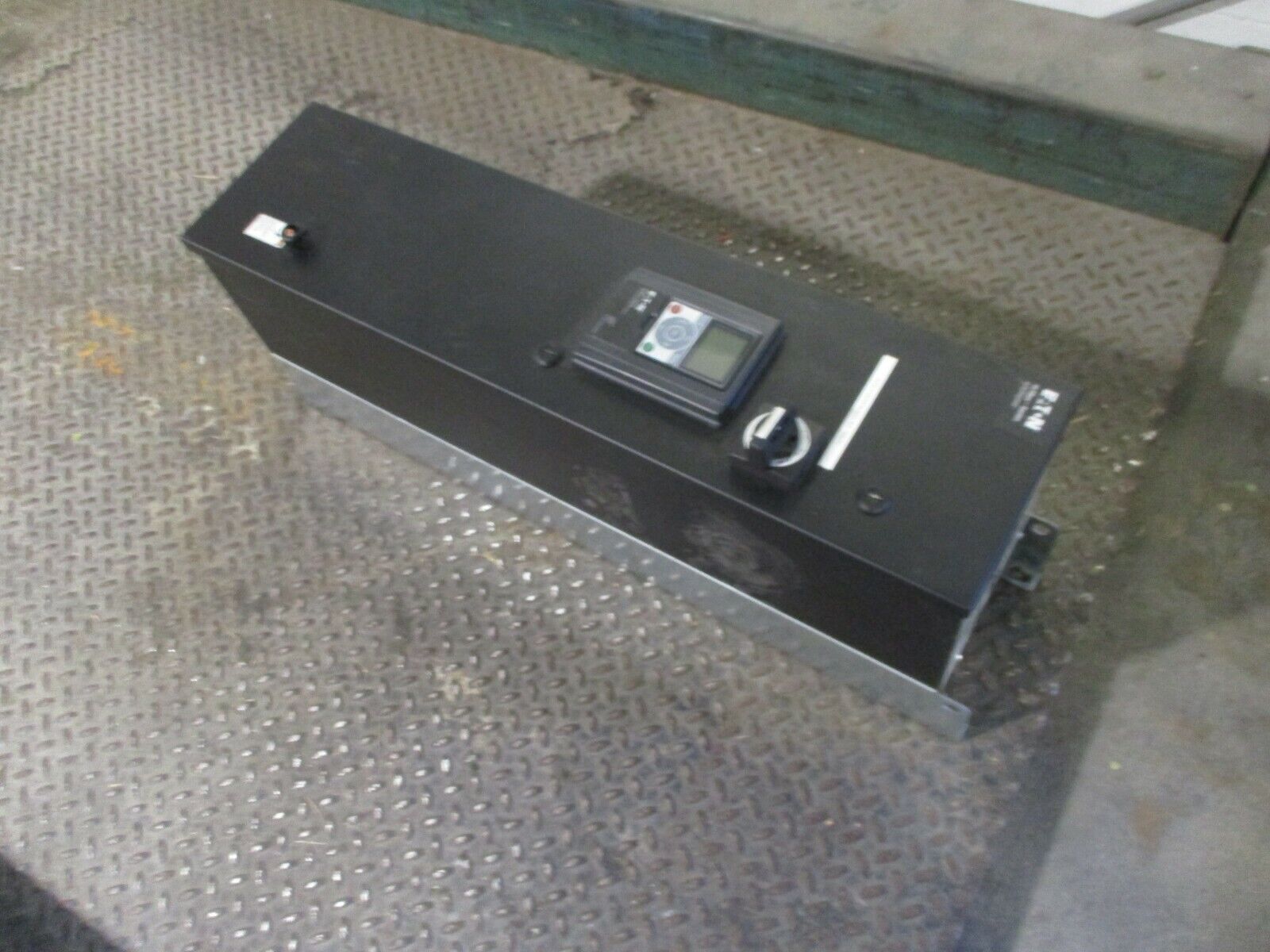 Eaton H-Max Series AC Drive w/ Intellipass Bypass HMX01434NA 10HP 3Ph Used