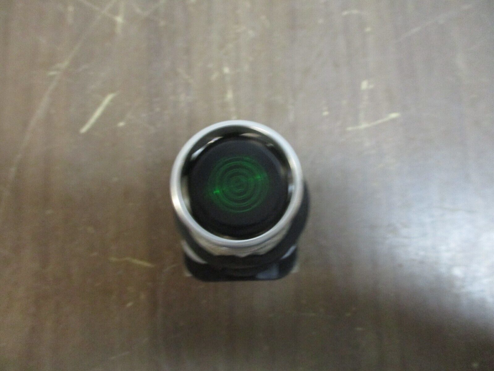 Allen-Bradley Illuminated Push Button 800T-QAH24GA2 Ser. T Type 4, 13 24V Green