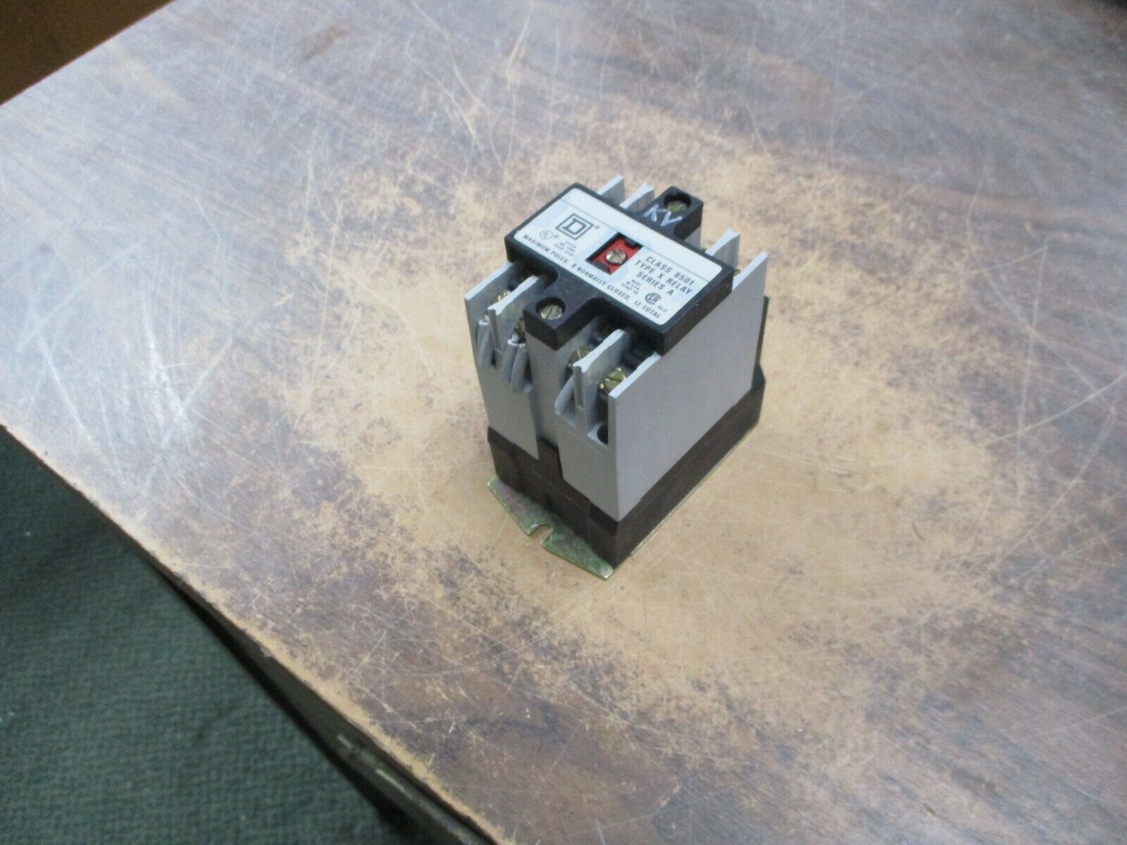 Square D Control Relay 8501 XM0 40 HV Ser. A 120V Coil 20A 600V Used