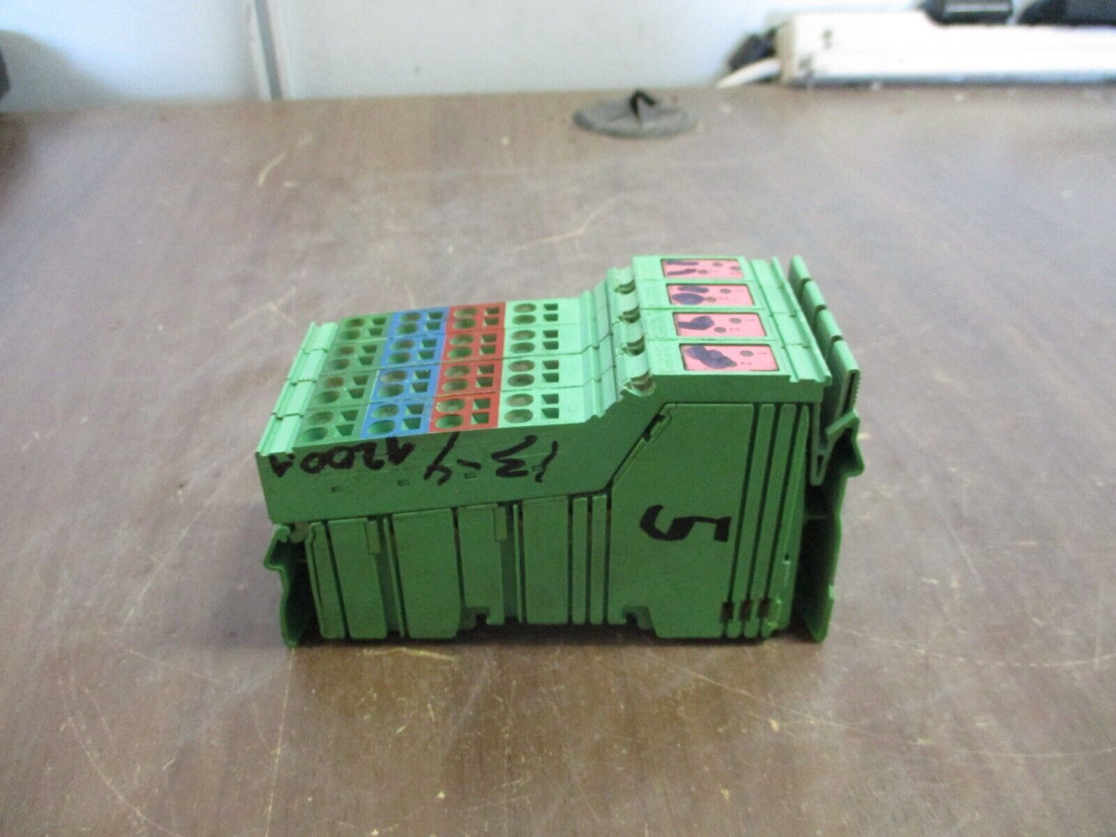 Phoenix Contact IBIL 24 DO 8 Interbus Coupler 2726269 HW: 04 Used