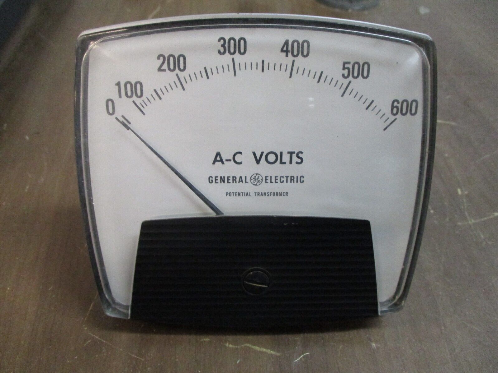 GE AC Voltmeter 171031PZSJ Range: 0-600V Used