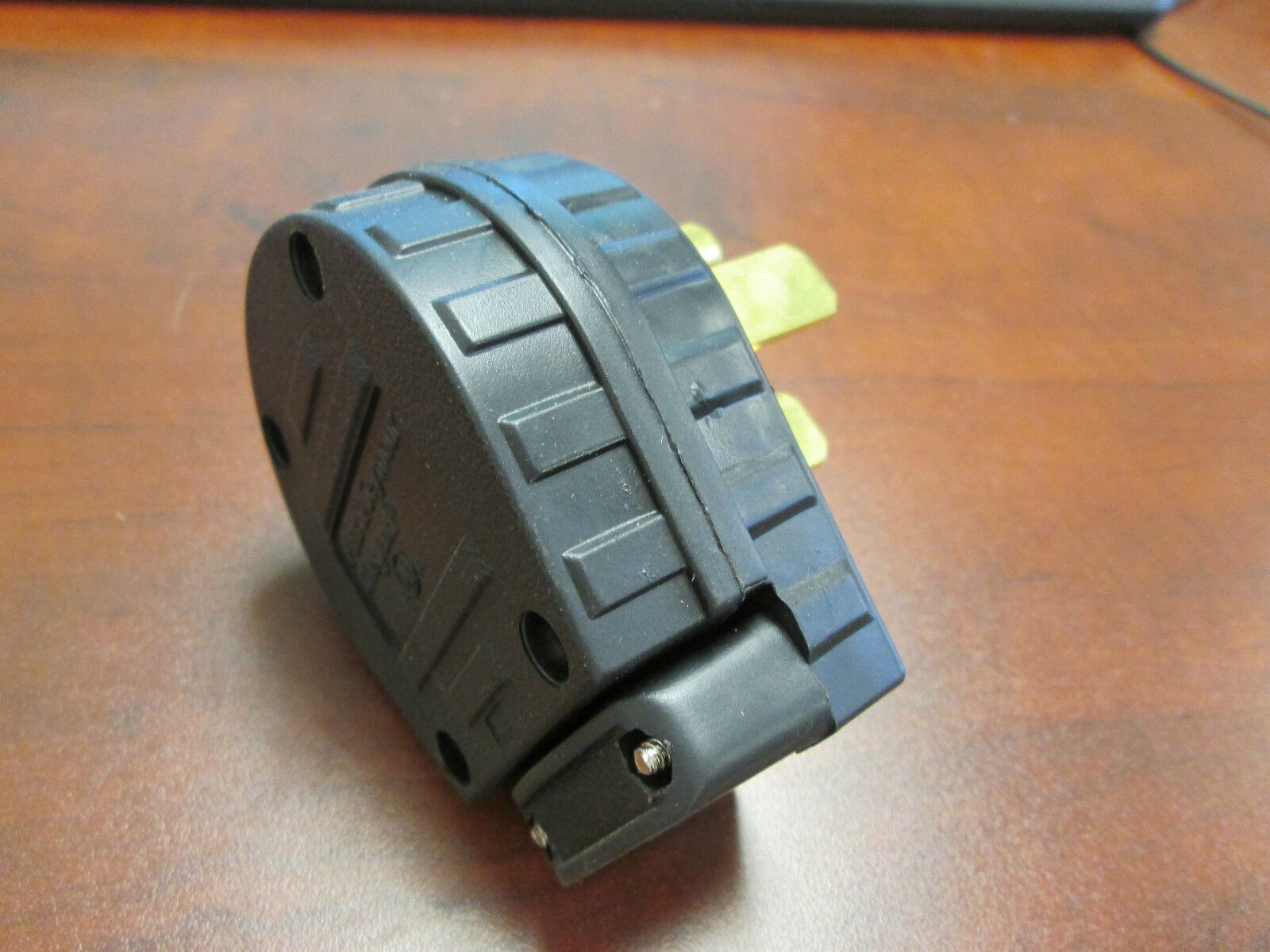 Pass & Seymour 30A Angle Plug 3867 New