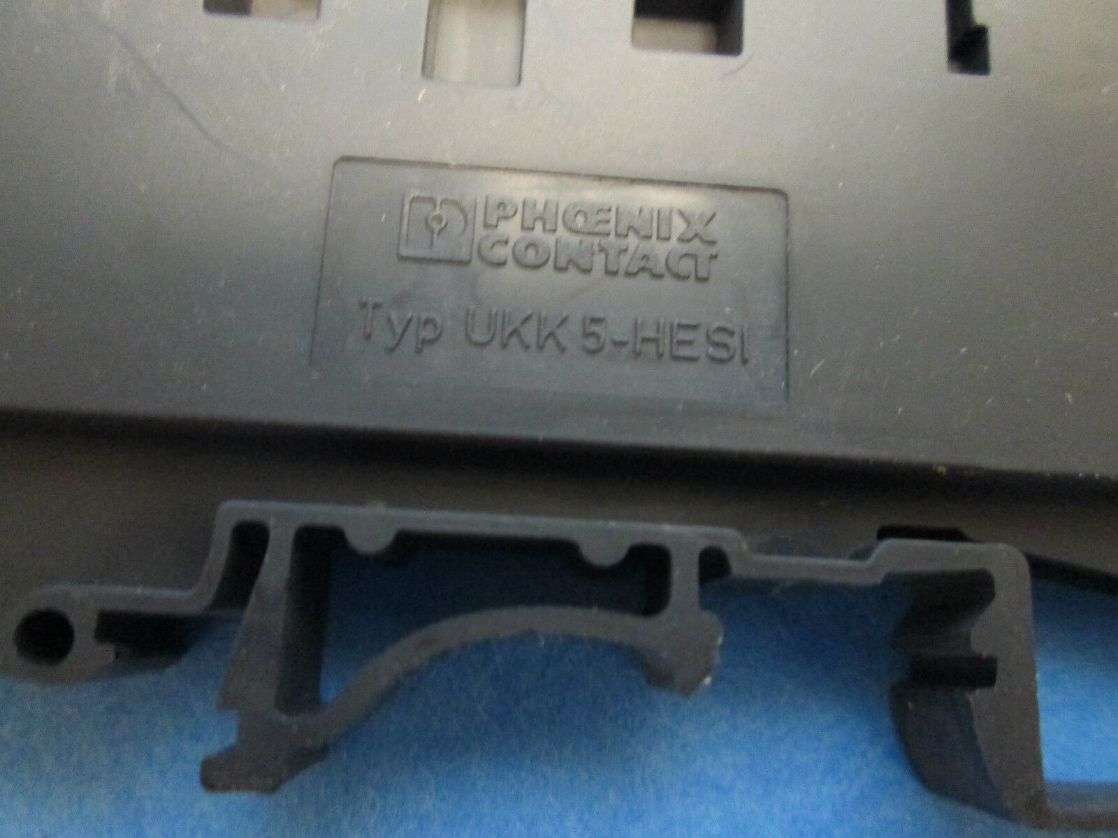 Phoenix Contact Terminal Block 15A 300V UKK5-HESI New Surplus!!!