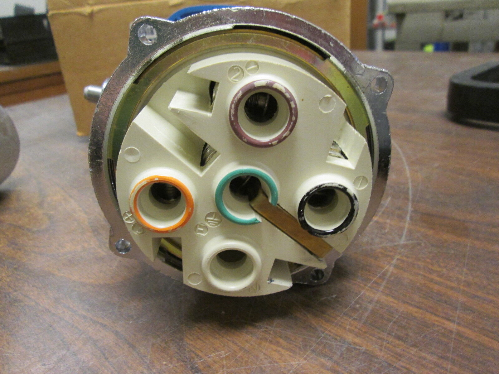 Meltric Type DS 100A Connector 37-90033-D14 100A 200-240V 50/60Hz New Surplus