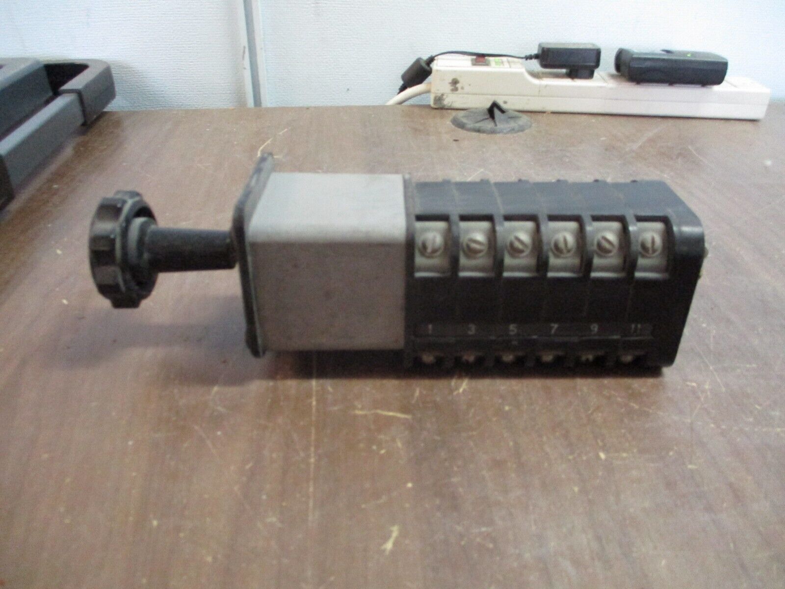 GE Type SBM Rotary Switch F6A02S1A0K1 Used