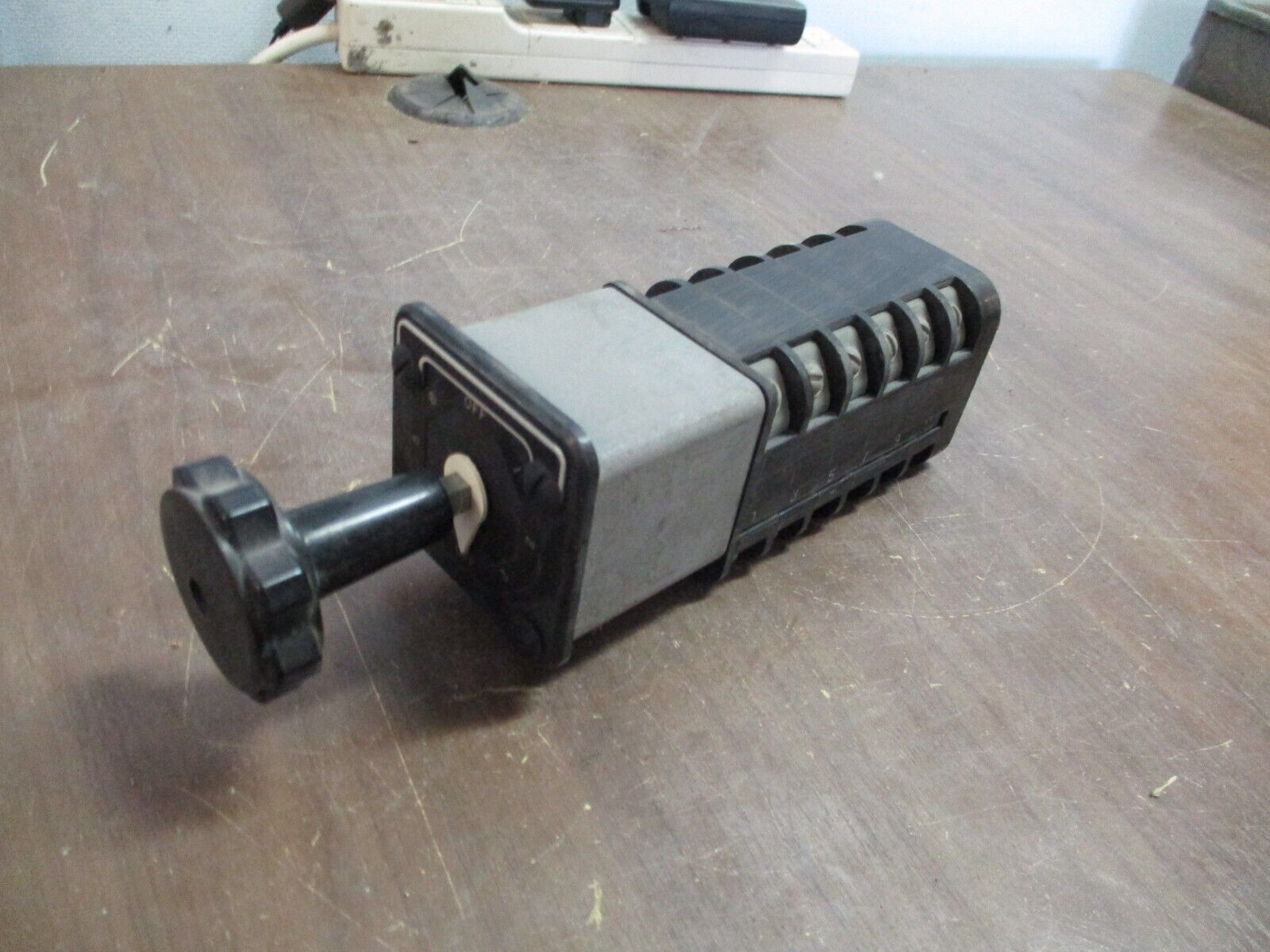 GE Type SBM Rotary Switch F6A02S1A0K1 Used