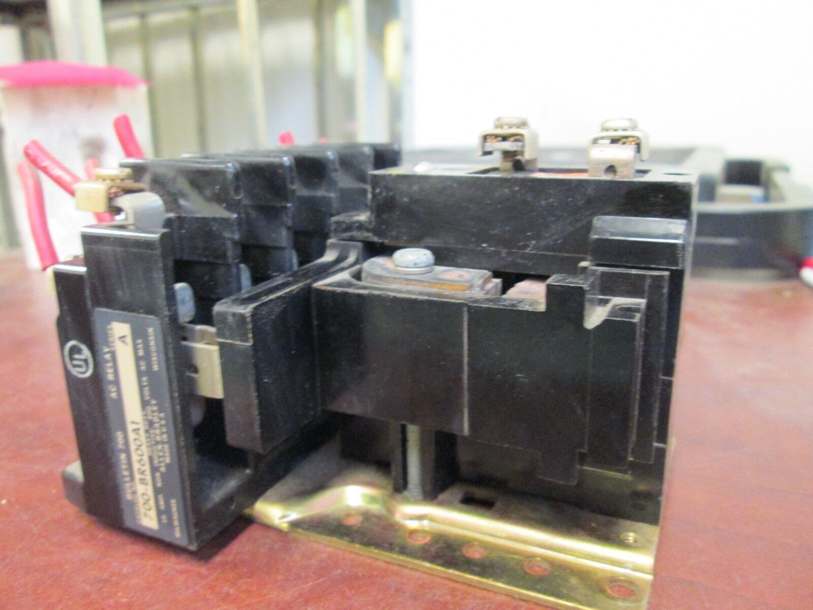 Allen-Bradley Control Relay 700-BR600A1 10A 600V 120V Used