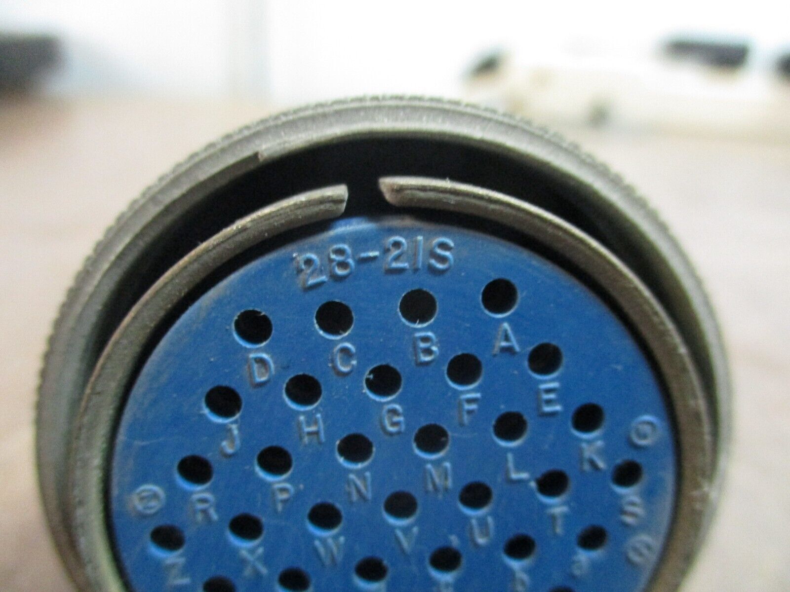 Amphenol Connector 28-21S Used
