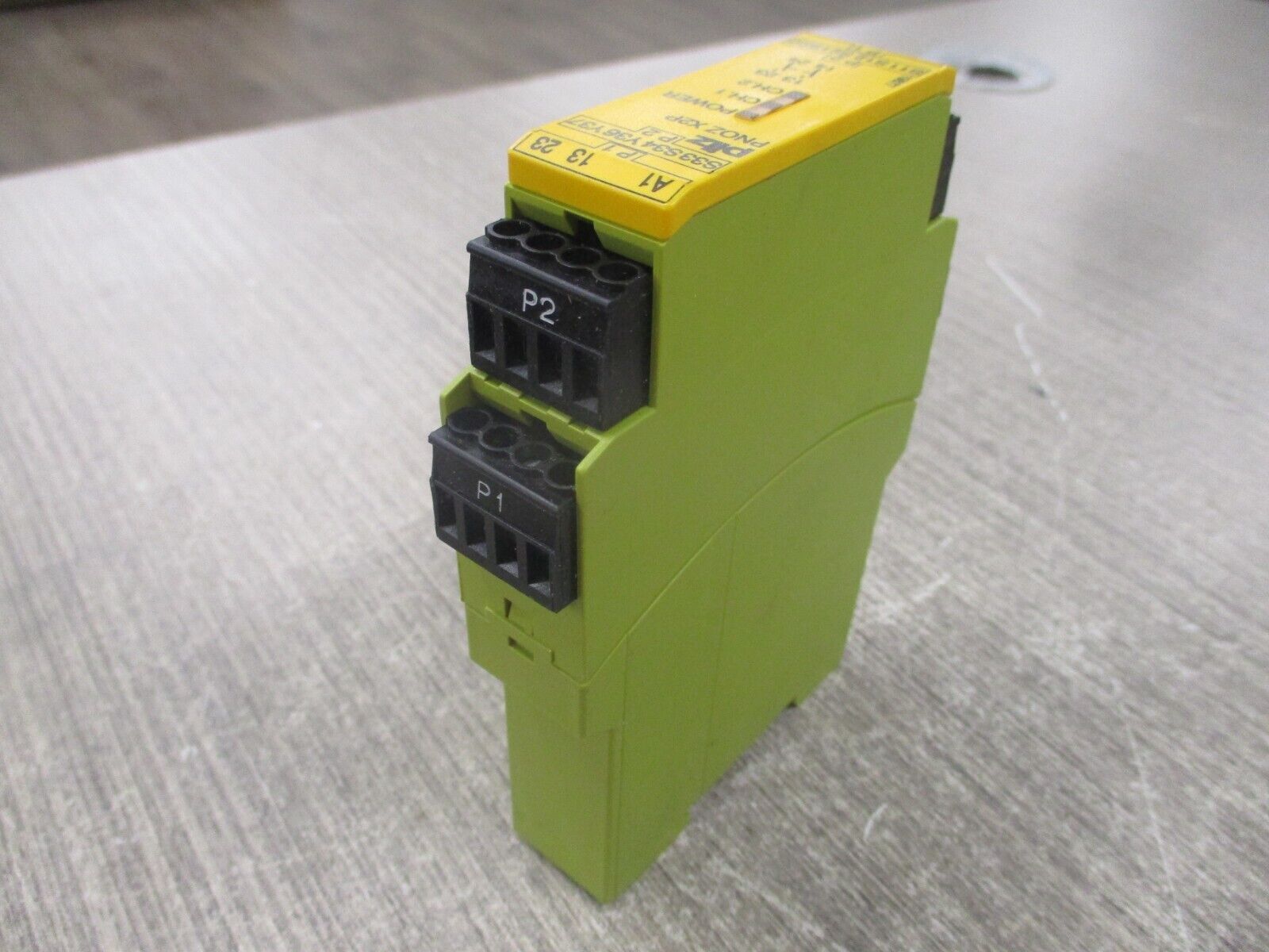 Pilz Safety Relay 777303 PNOZ X2P 24V AC/DC 2 n/o Used