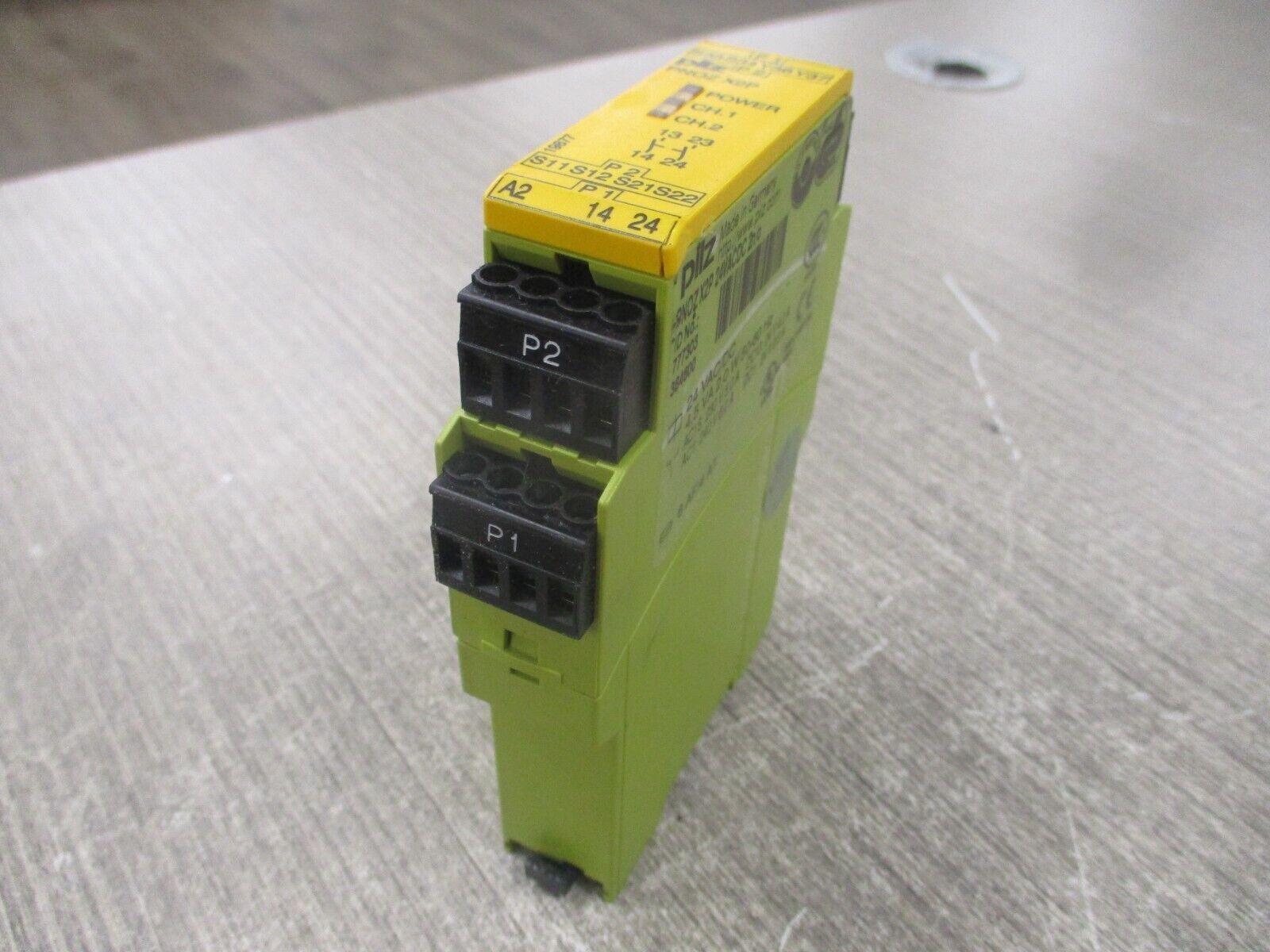 Pilz Safety Relay 777303 PNOZ X2P 24V AC/DC 2 n/o Used