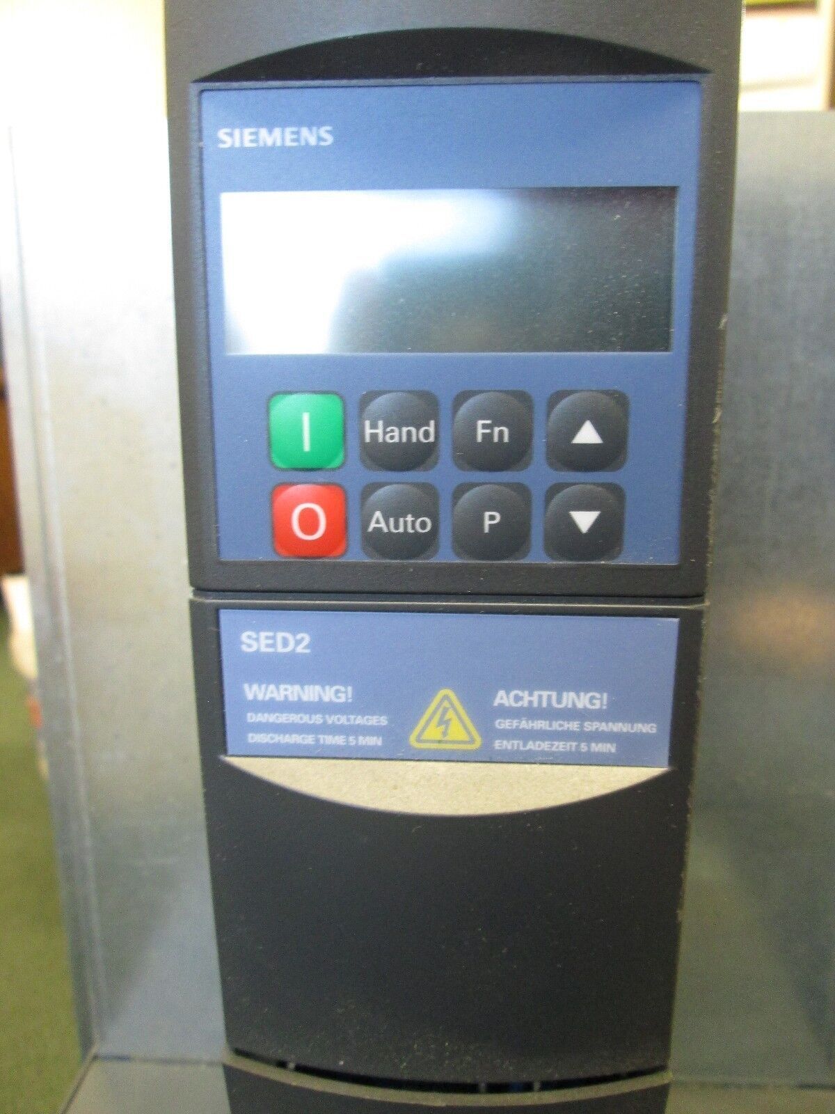 Siemens AC Drive w/ Bypass 6SE6436-2UD21-1AA0 1.5HP 3Ph Out: 0 - V In 3A Used