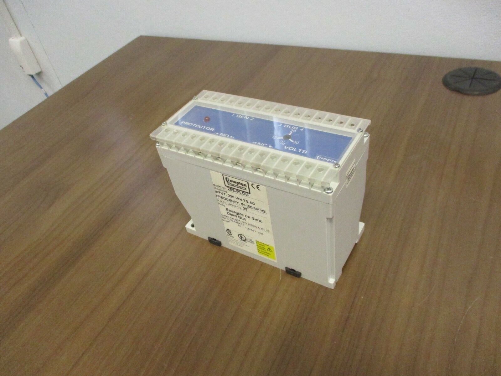 Crompton Protector Relay 256-PLDU-R4BX-C7 220VAC 50/60Hz New Takeout