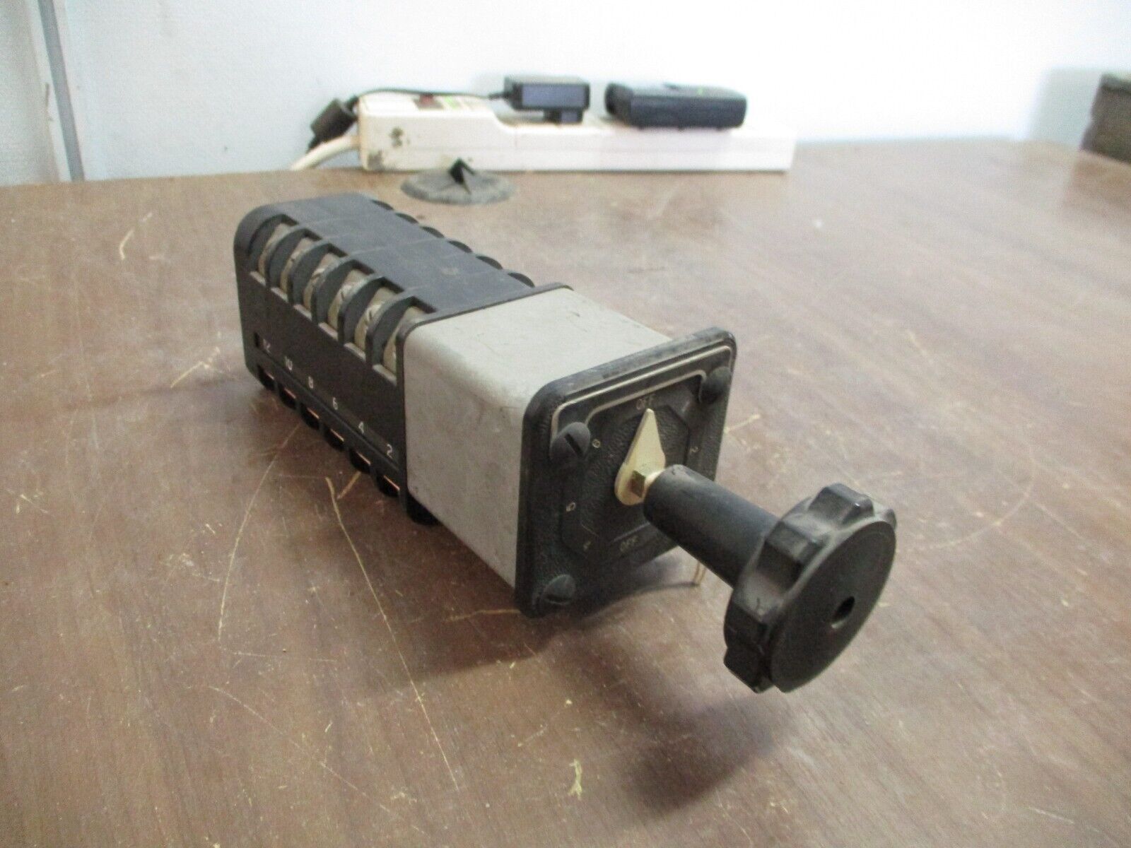 GE Type SBM Rotary Switch F8A03S1A0K1 Used