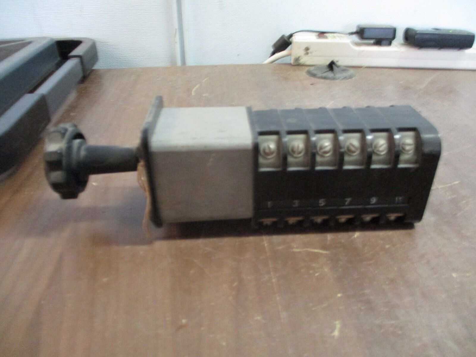 GE Type SBM Rotary Switch F8A03S1A0K1 Used