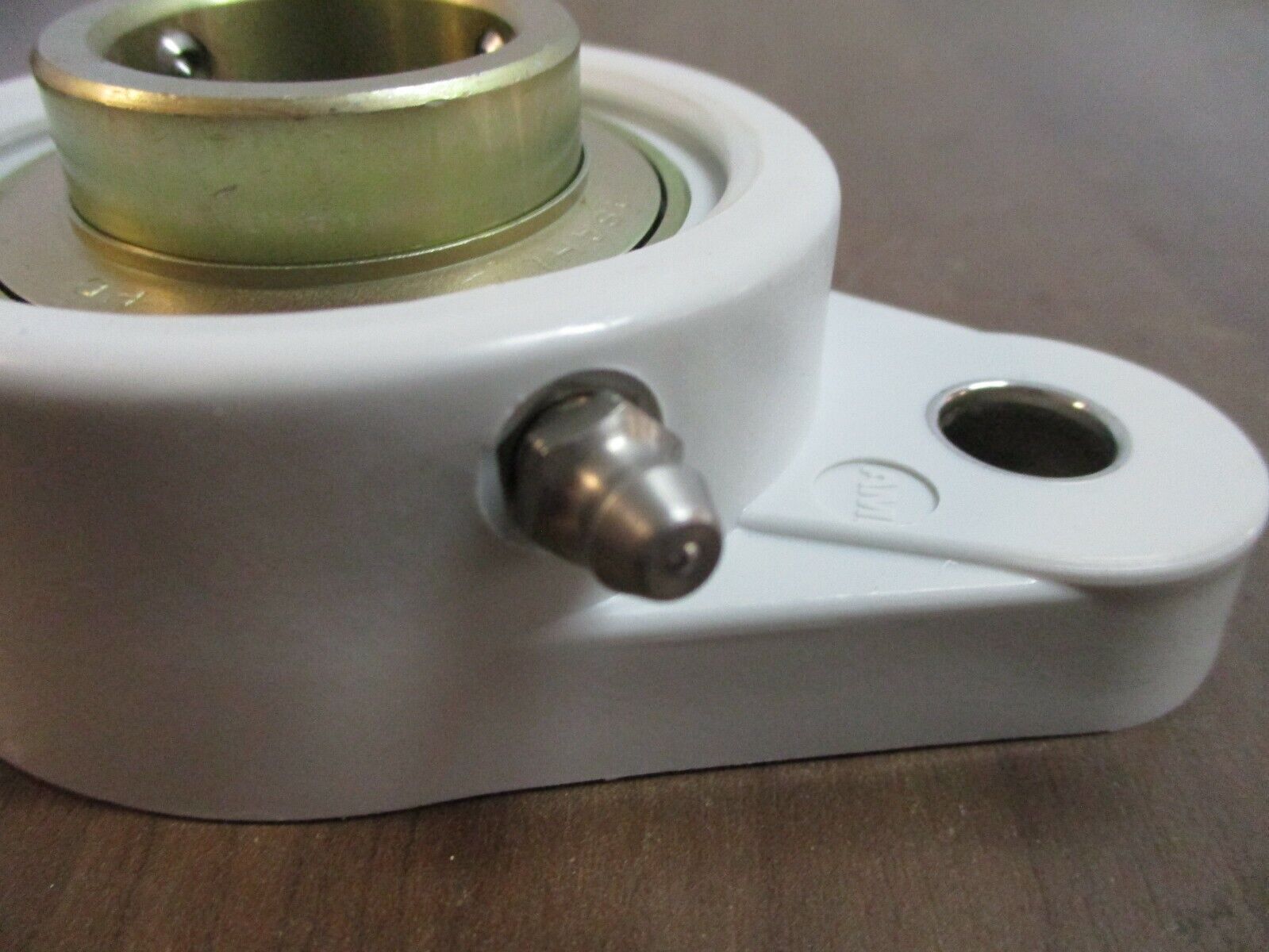 AMI Flange Ball Bearing UCNFL205-16MZ2W New Surplus