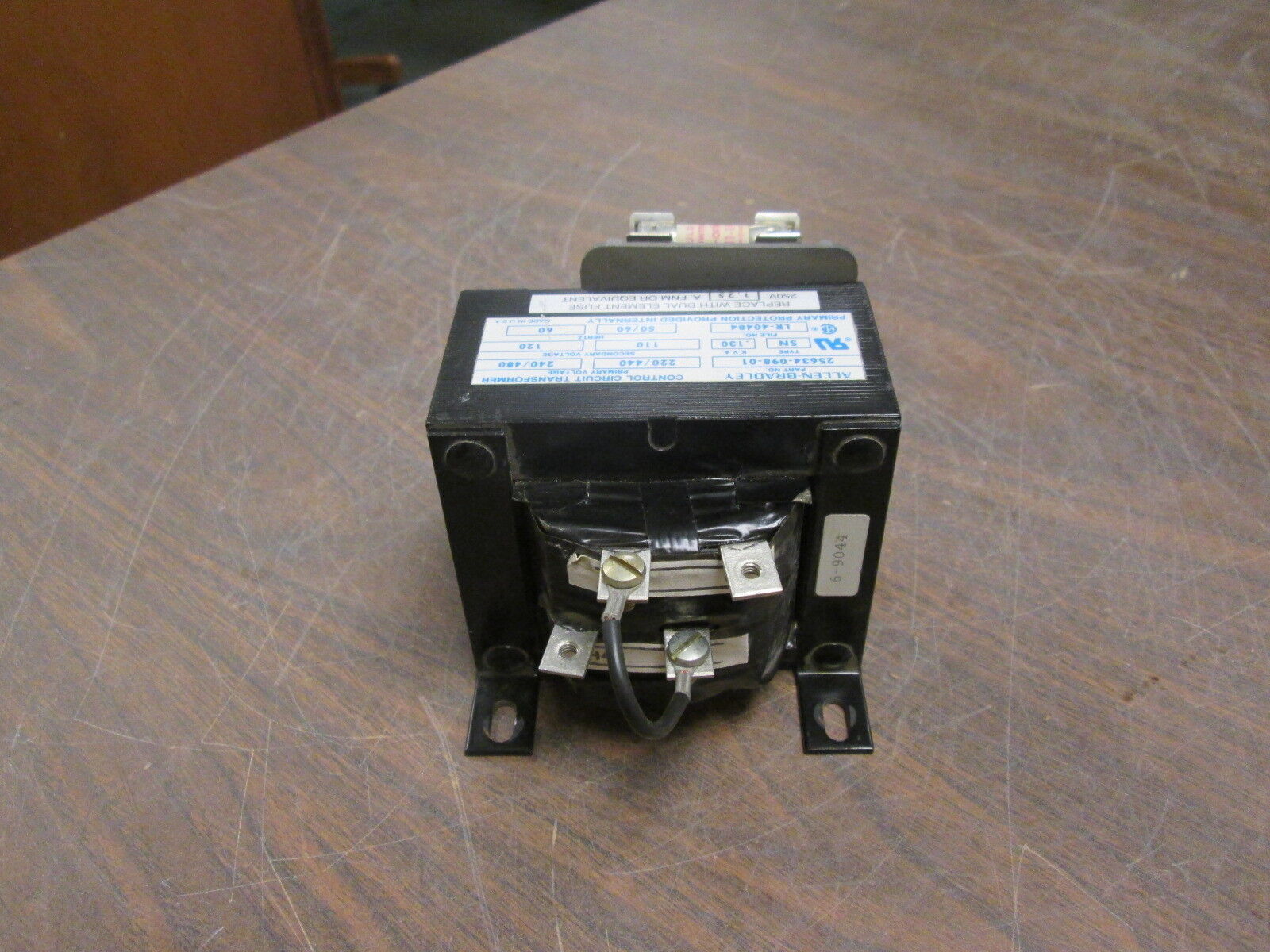 Allen-Bradley Control Circuit Transformer 25634-098-01 0.130KVA Used