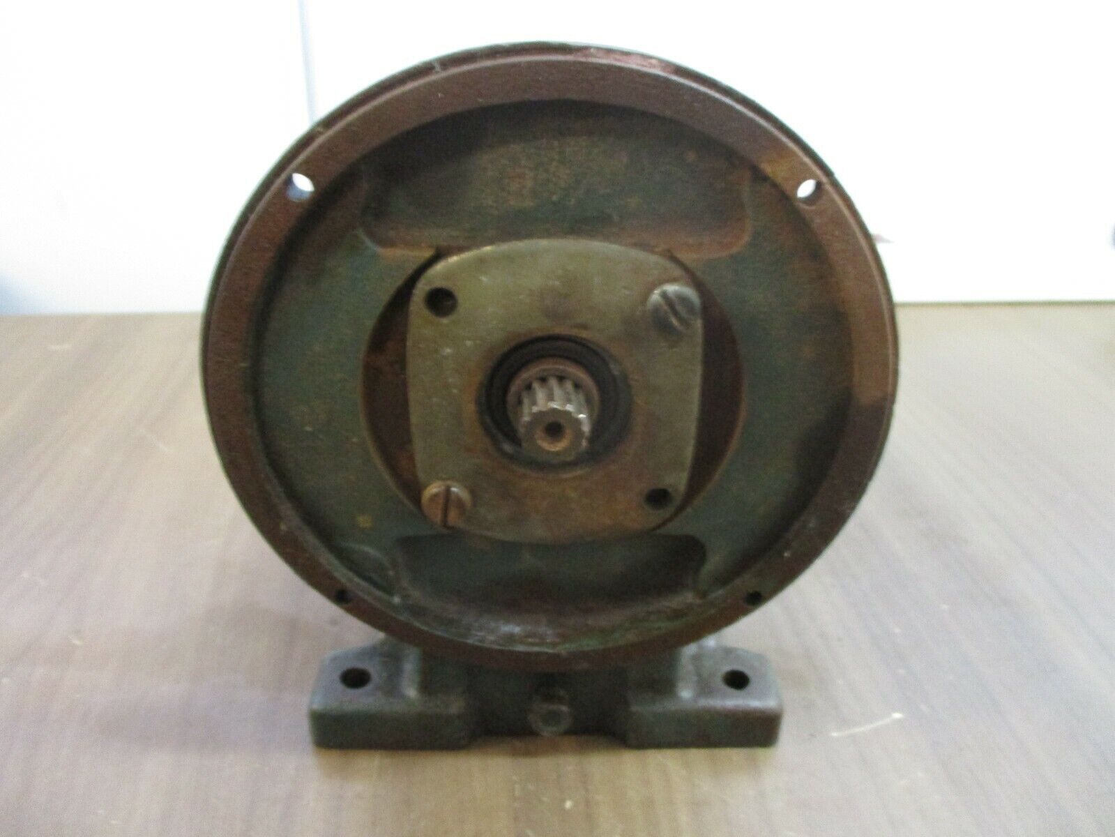 Reliance Master XL Gear Reducer 145WG16A Ratio: 7.5 1.5HP In Used