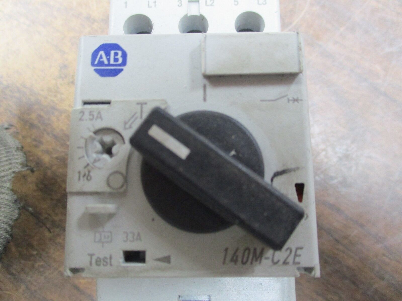 Allen-Bradley Manual Starter 140M-C2E-B25 Range:1.6-2.5A Used