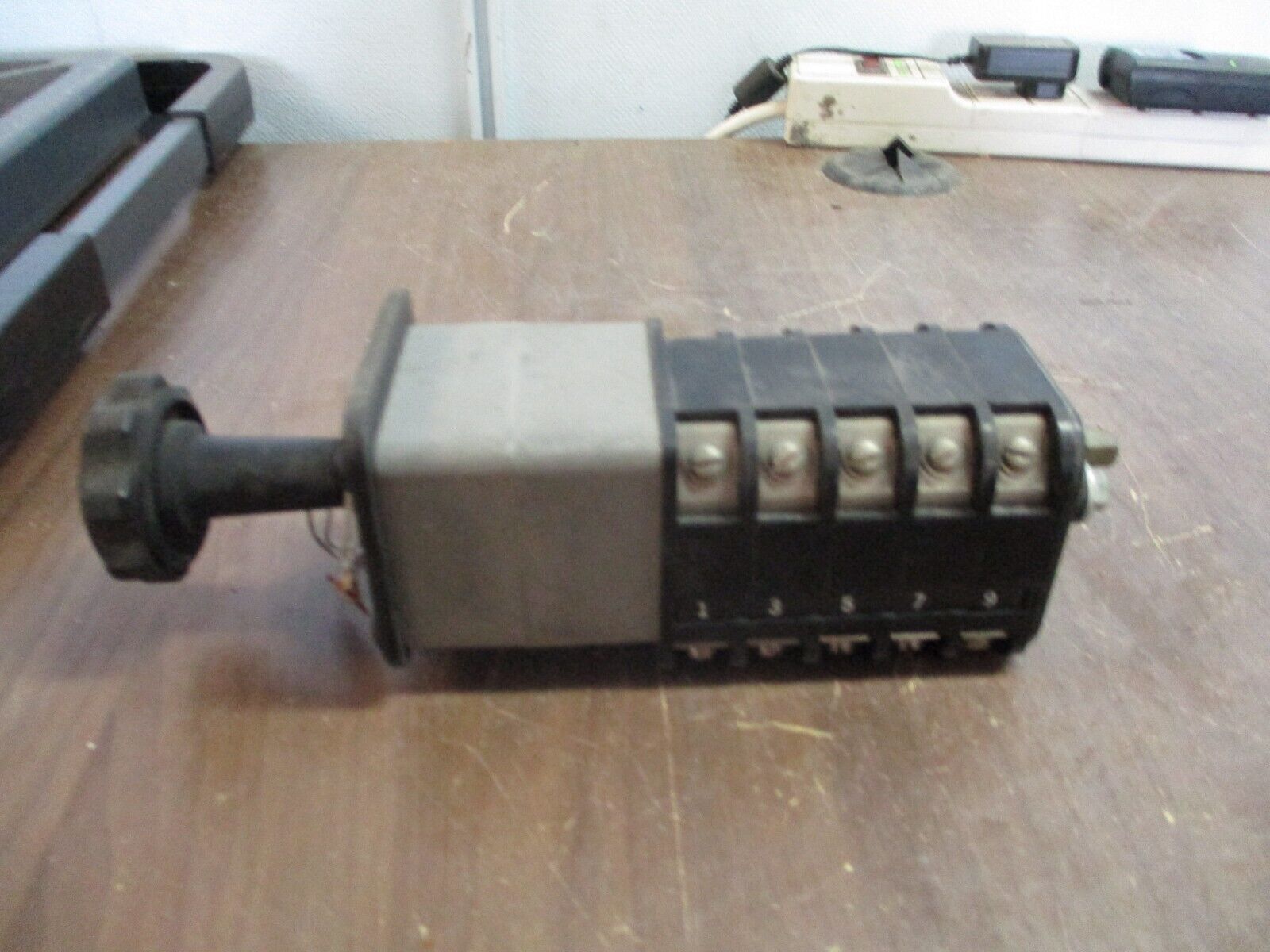 GE Type SBM Rotary Switch 10AB037 Off/2/On Used