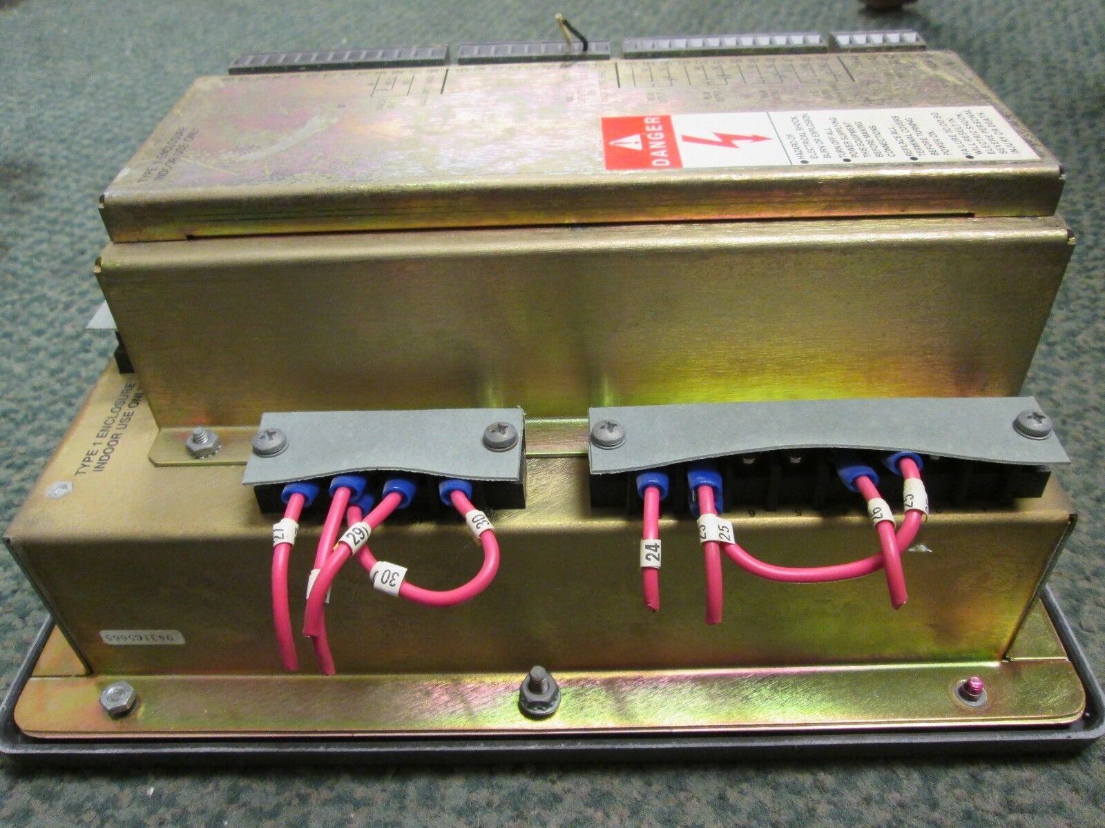 Square D Power Logic Circuit Monitor 3020 CM2250 3020 IOM-4411-20 Used
