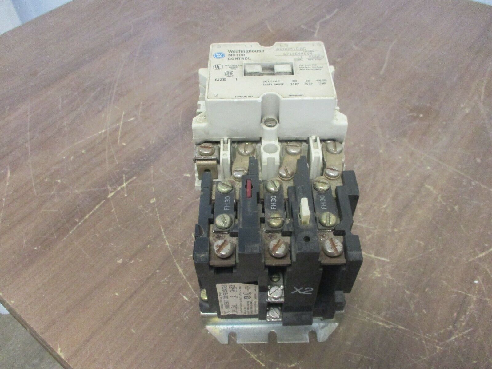Westinghouse Size 1 Starter A200M1CAC 120V Coil Used **Broken Reset**