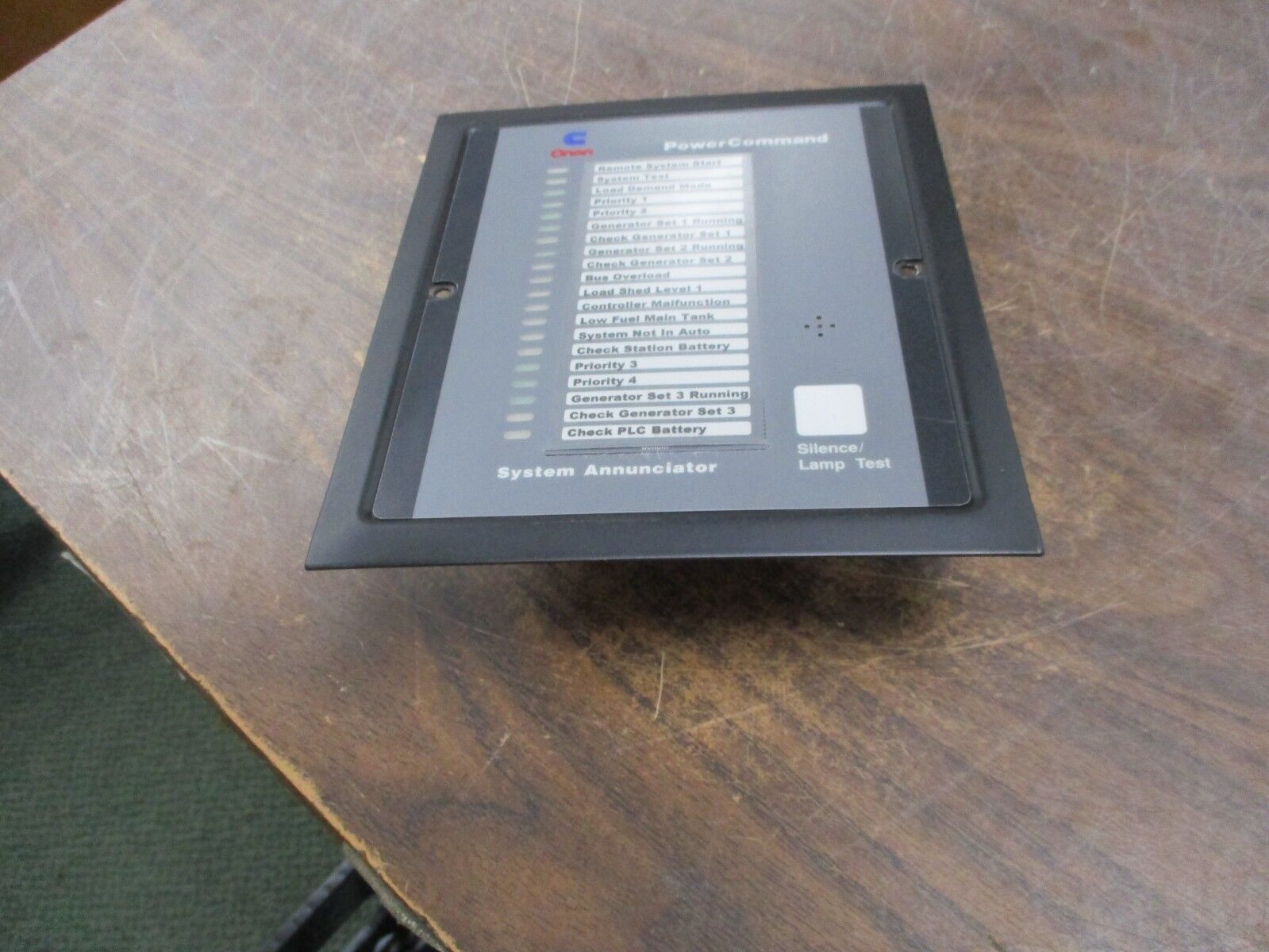 Onan PowerCommand System Annunciator 300-4508 Input: 12/24VDC Output: 24VDC, 5W