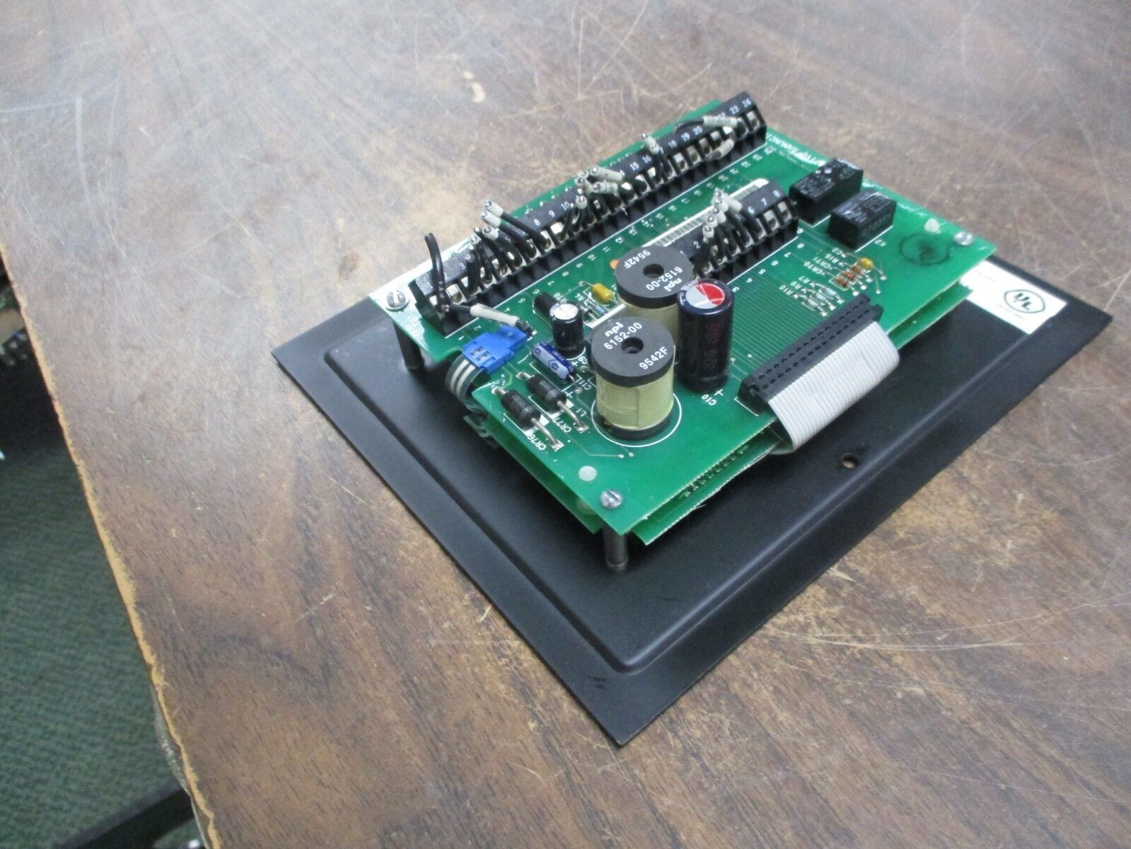 Onan PowerCommand System Annunciator 300-4508 Input: 12/24VDC Output: 24VDC, 5W
