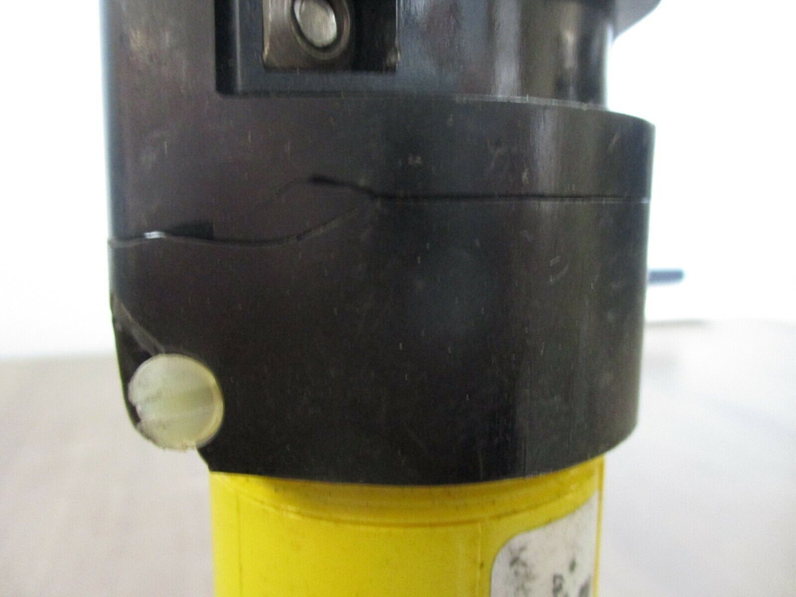 Thomas & Betts Russellstoll Plug 9P54U2T / 1100 50A 250V 3P 4W *Cracked End*