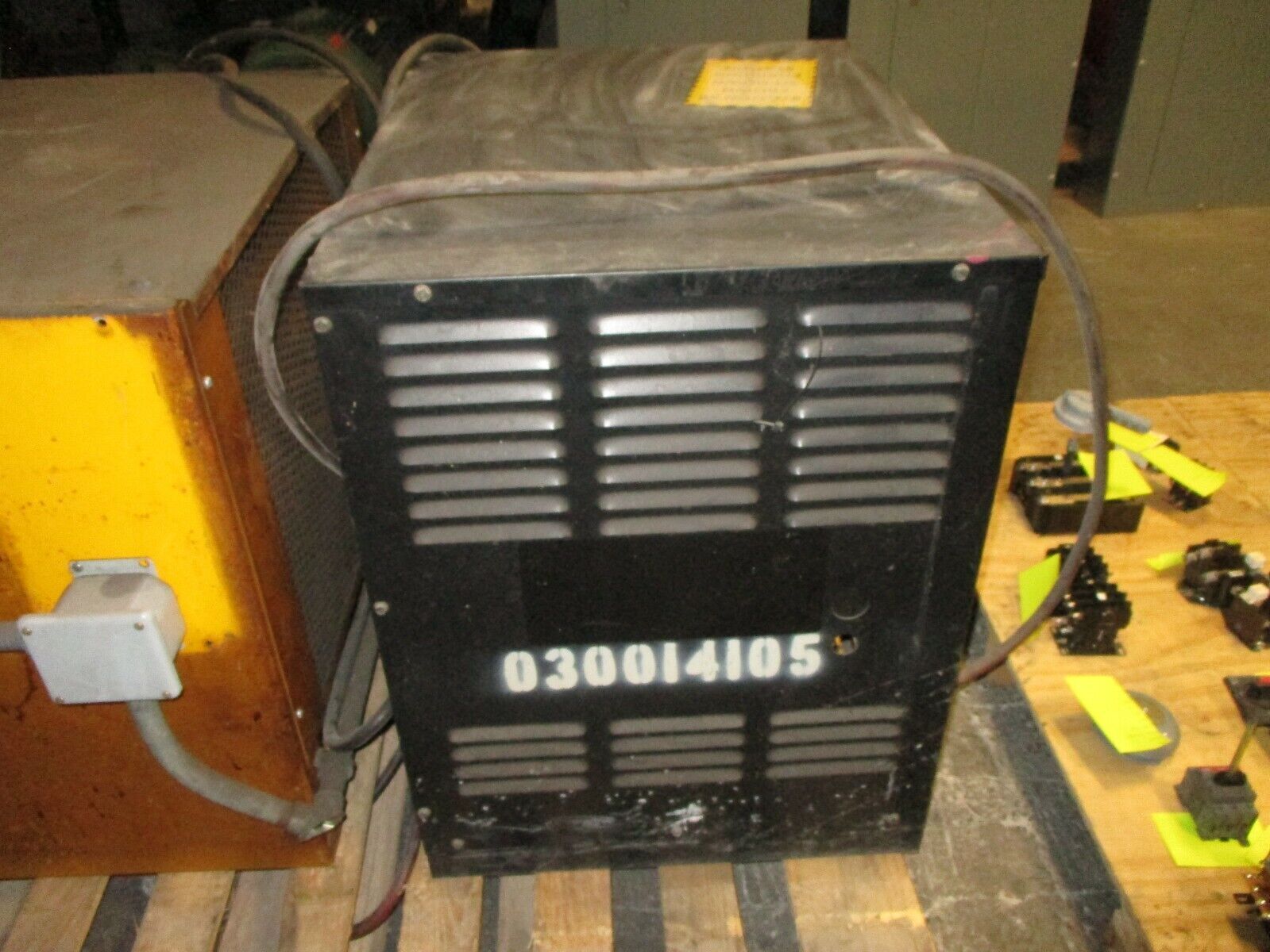 Douglas Gold Series Legacy Power System Battery Charger DLG3B24-865 865AH Used