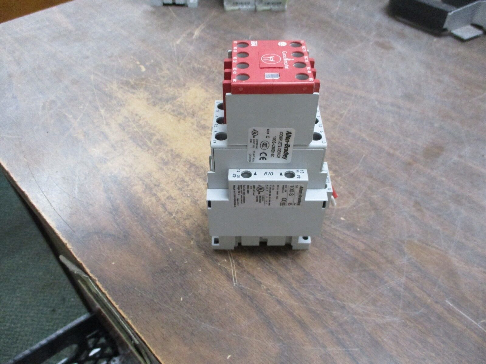 Allen-Bradley Safety Contactor 100S-C30D14C 120V Coil 55A 600V w/ Aux Contact