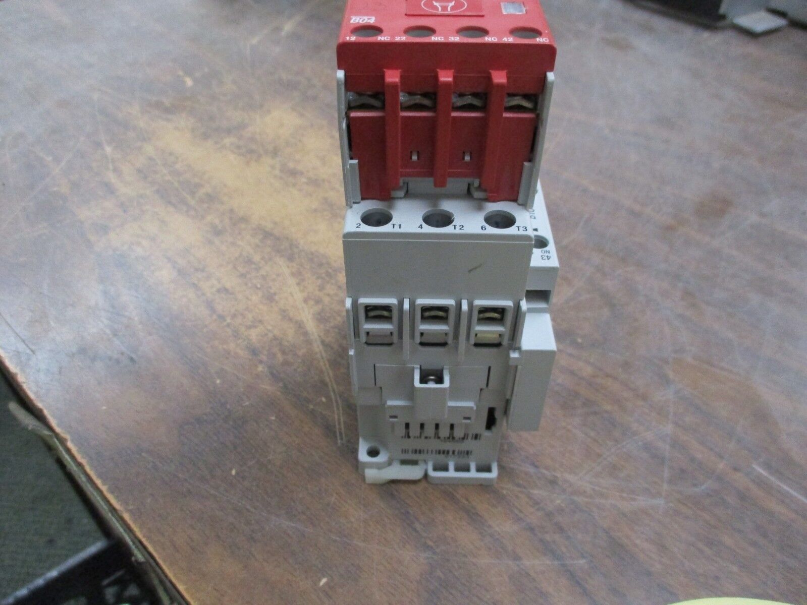 Allen-Bradley Safety Contactor 100S-C30D14C 120V Coil 55A 600V w/ Aux Contact