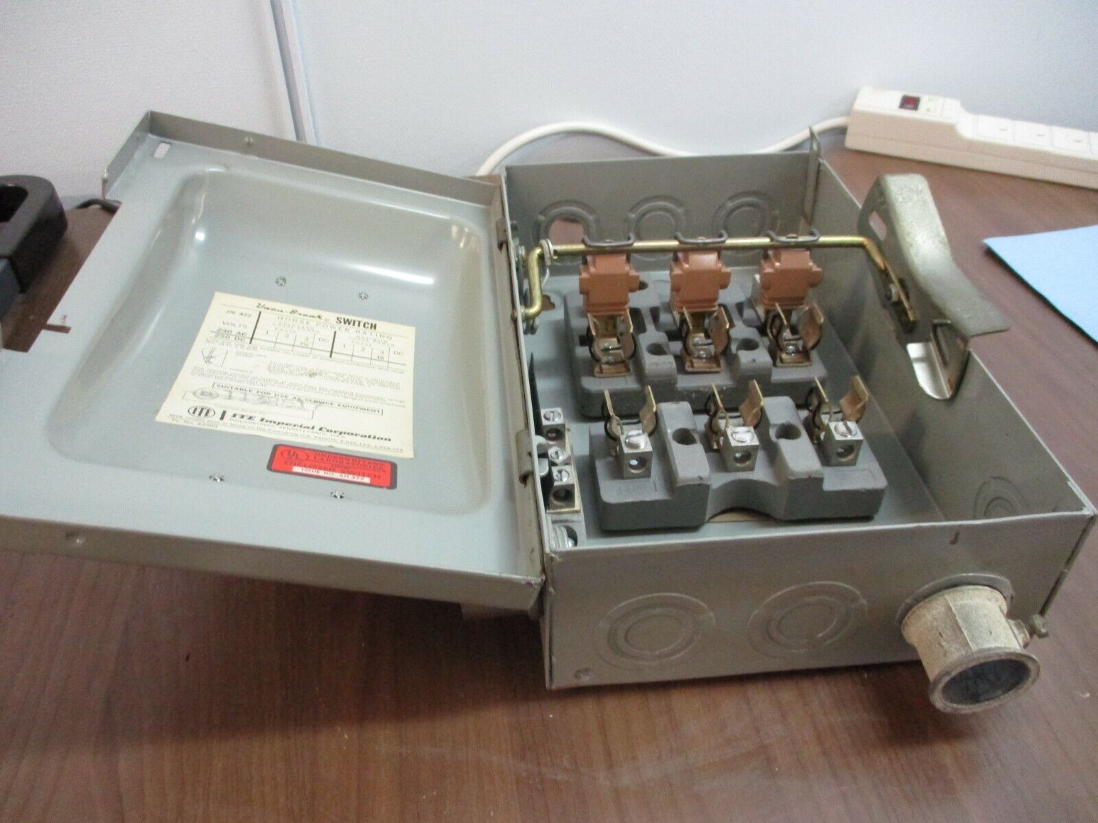 ITE Fusible Safety Switch/Disconnect JN-422 60A 240V 3Ph Used