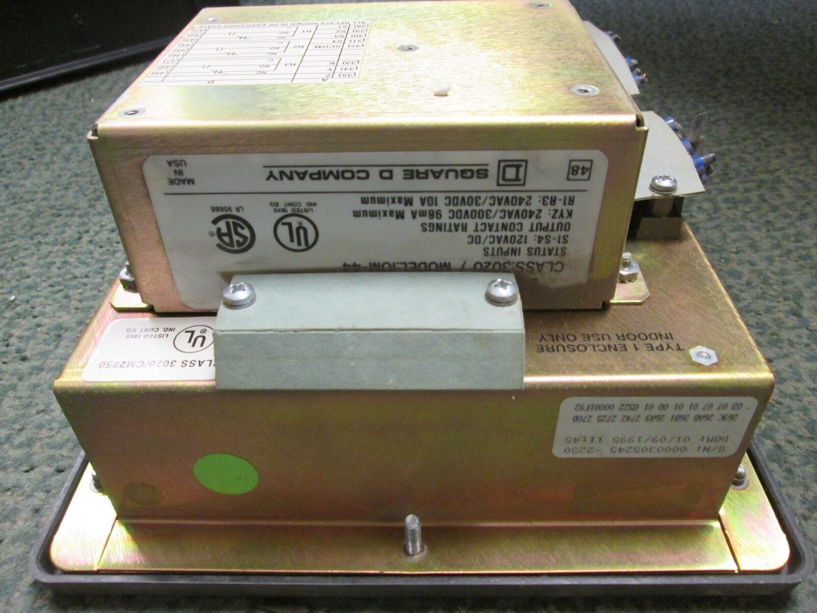 Square D Power Logic Circuit Monitor 3020 CM-2250 3020 IOM-44 Used