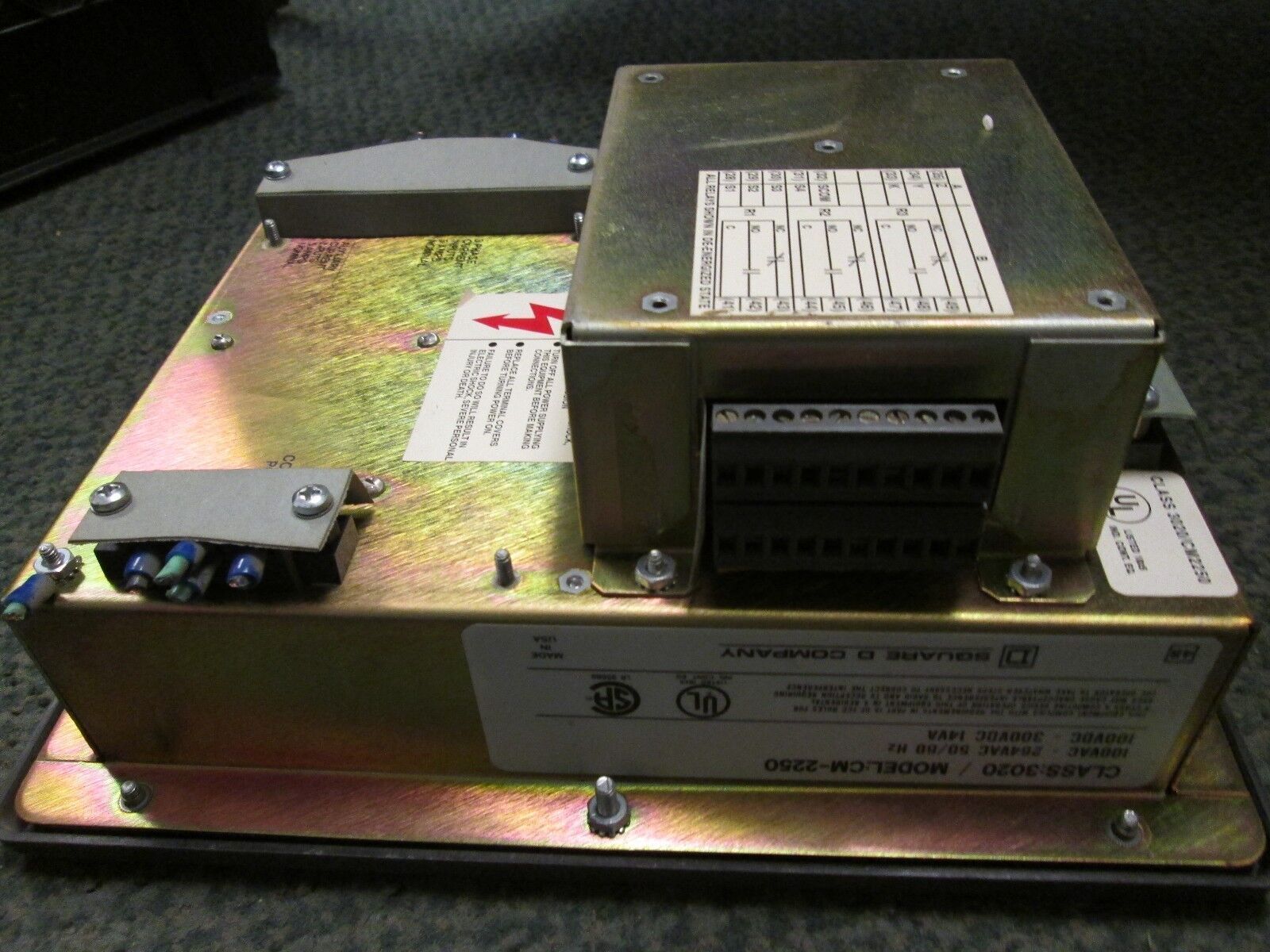 Square D Power Logic Circuit Monitor 3020 CM-2250 3020 IOM-44 Used