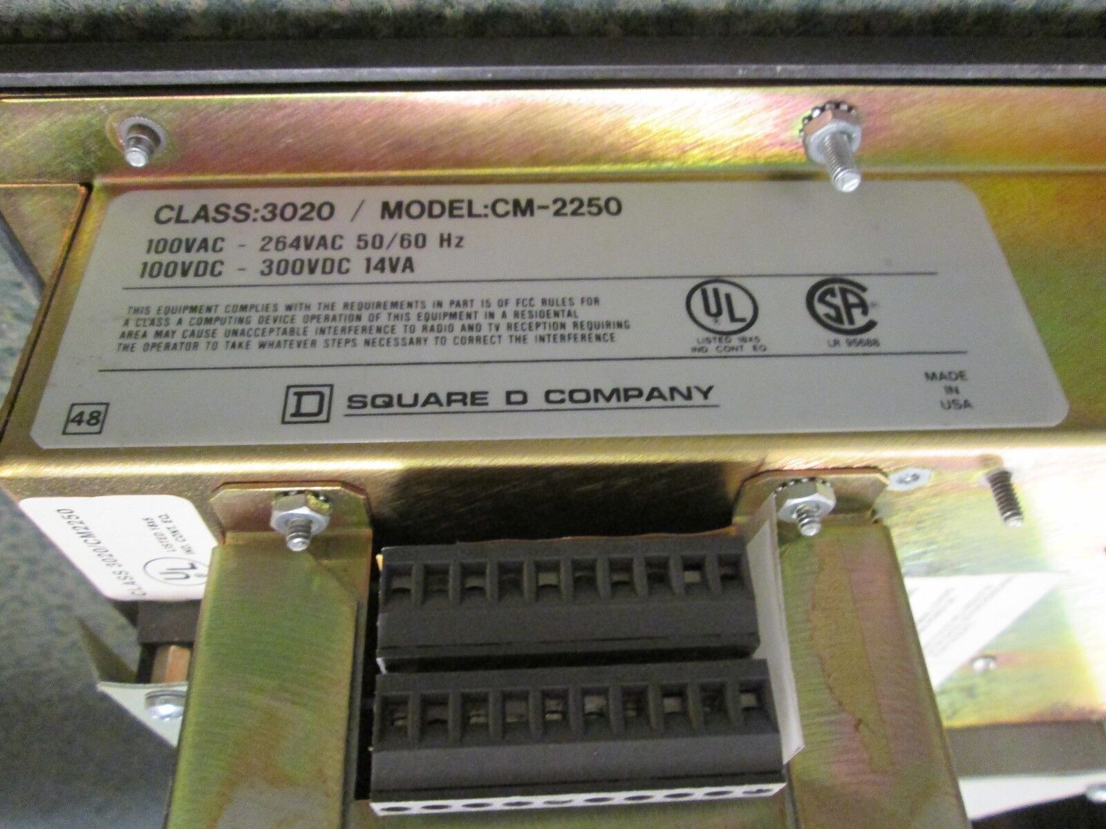 Square D Power Logic Circuit Monitor 3020 CM-2250 3020 IOM-44 Used