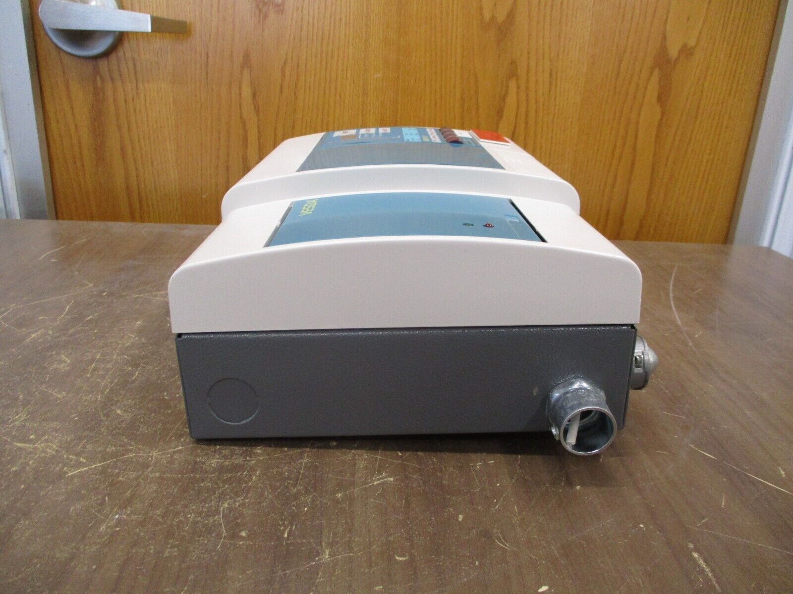 Xtralis Vesda VLP Aspirating Smoke Detector VLP-400 18-30VDC w/ Keypad Used