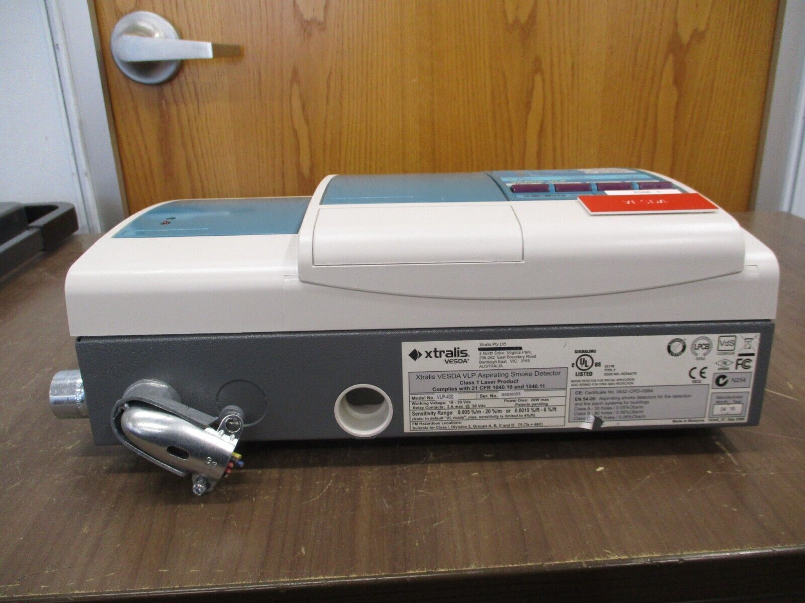 Xtralis Vesda VLP Aspirating Smoke Detector VLP-400 18-30VDC w/ Keypad Used